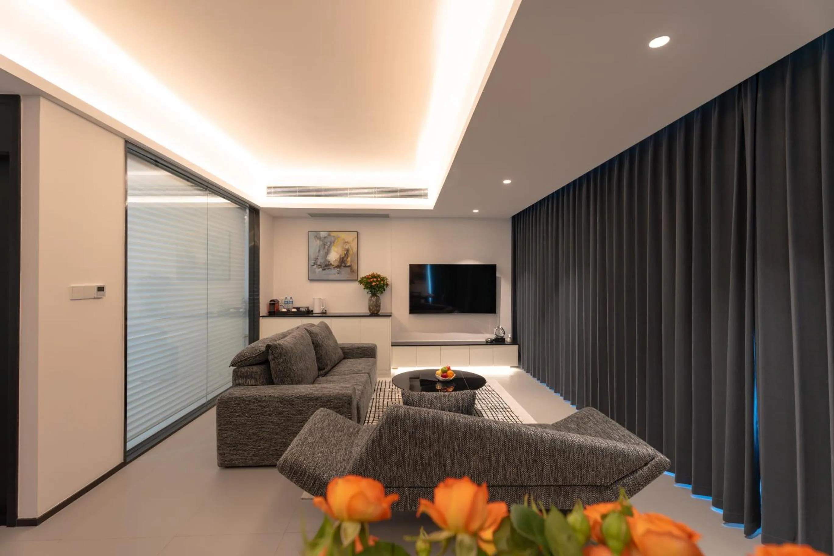 Seating area in One Riviera Hotel and Residences