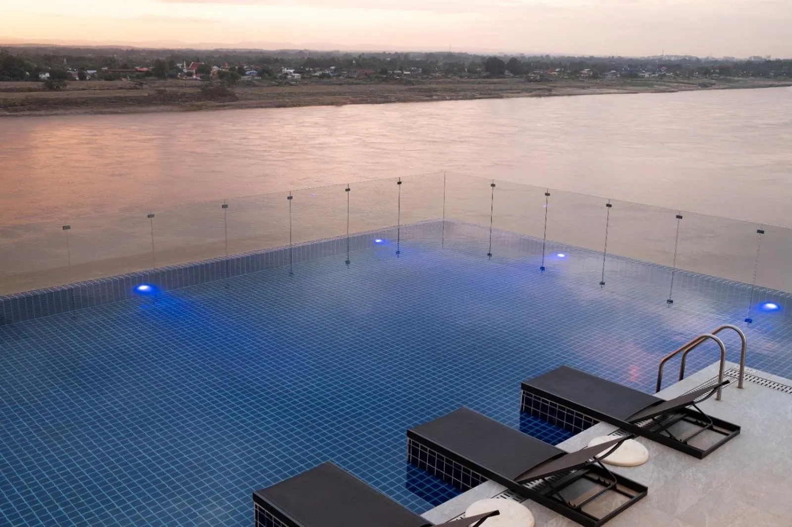 Swimming pool in One Riviera Hotel and Residences