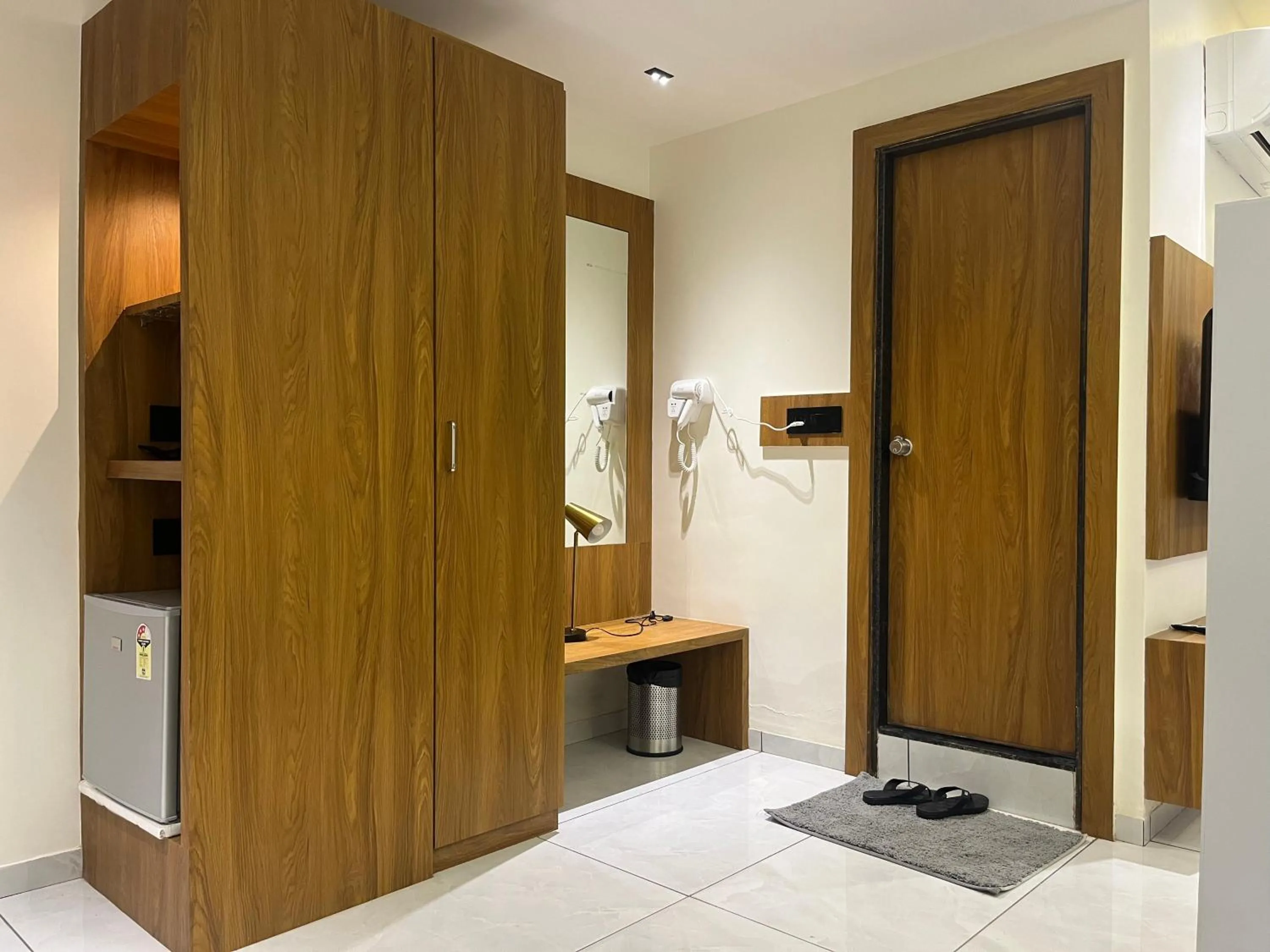 Coffee/tea facilities in Hotel Royal Empire