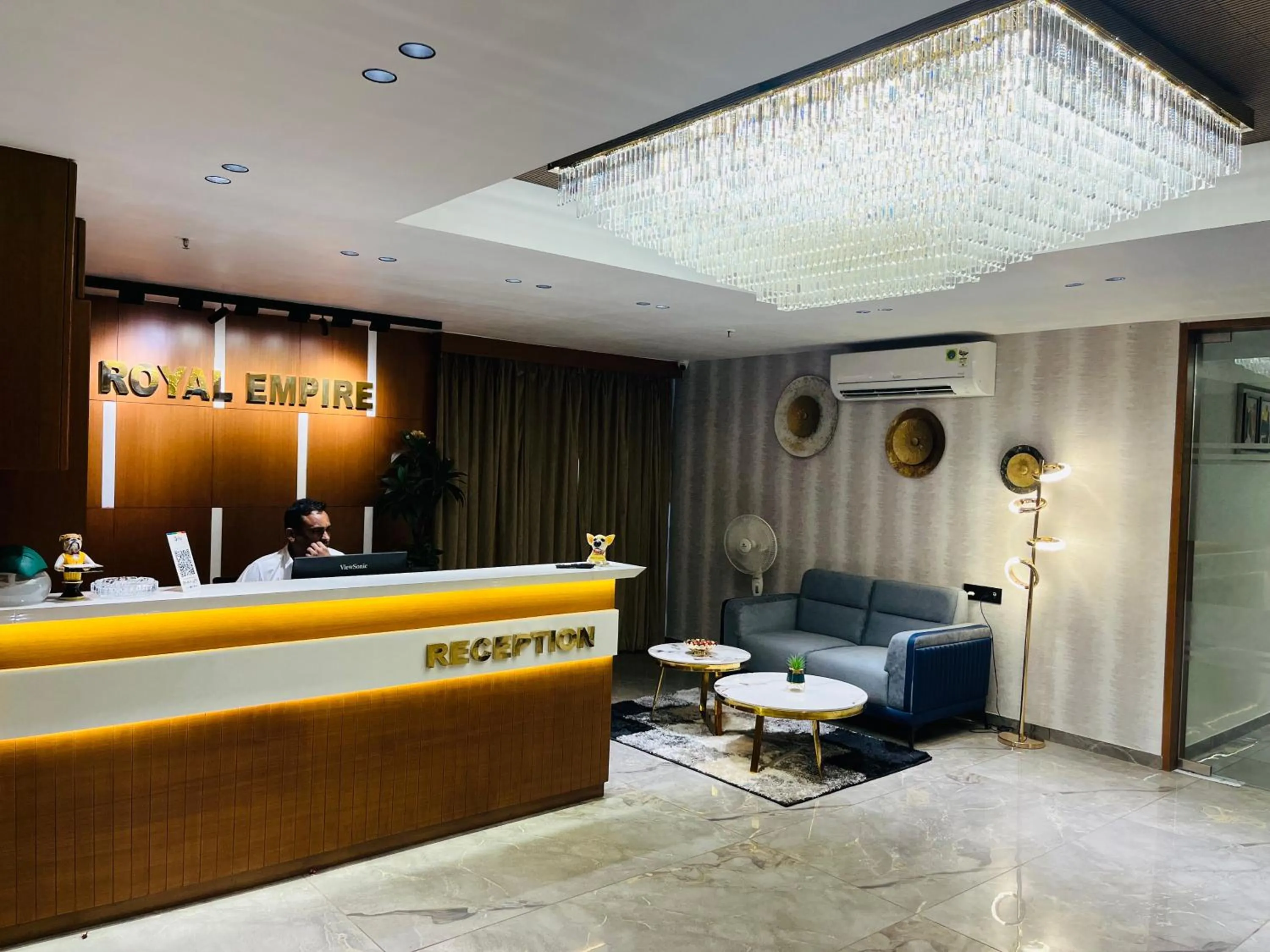 Lobby or reception in Hotel Royal Empire