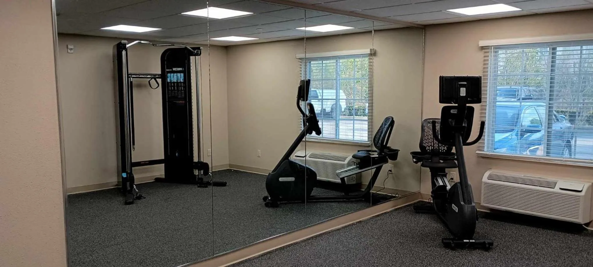 Fitness centre/facilities in WoodSpring Suites Louisville Clarksville