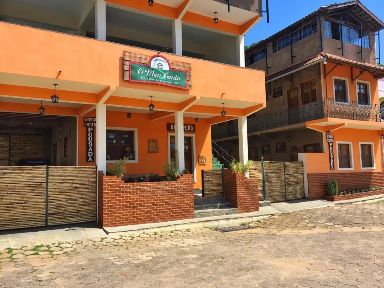 Facade/entrance in Pousada O Meu Canto