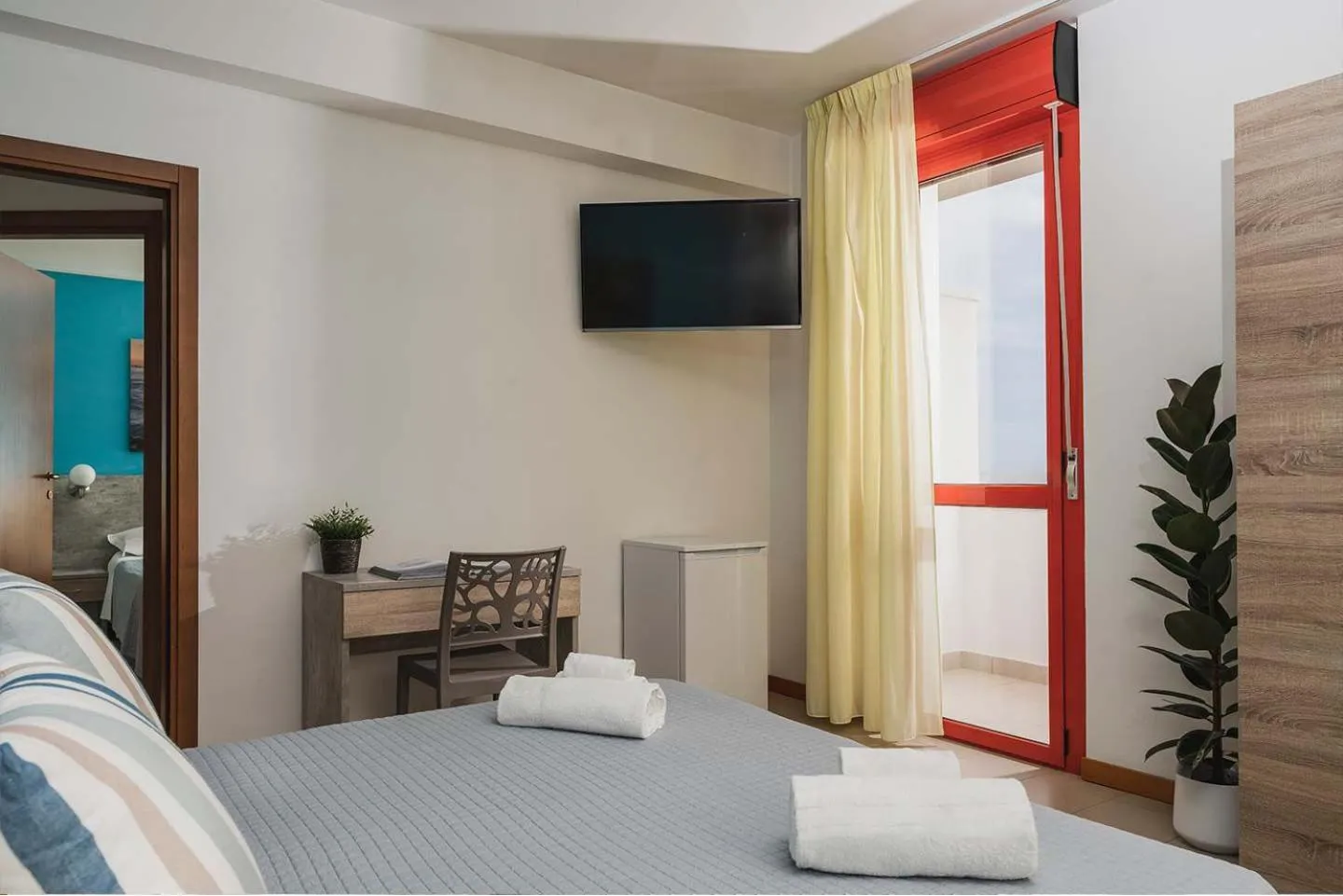 Photo of the whole room, Bed in Hotel Club La Villa