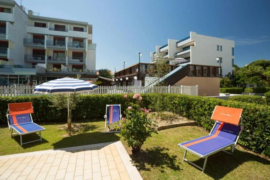 Property building in Hotel Club La Villa