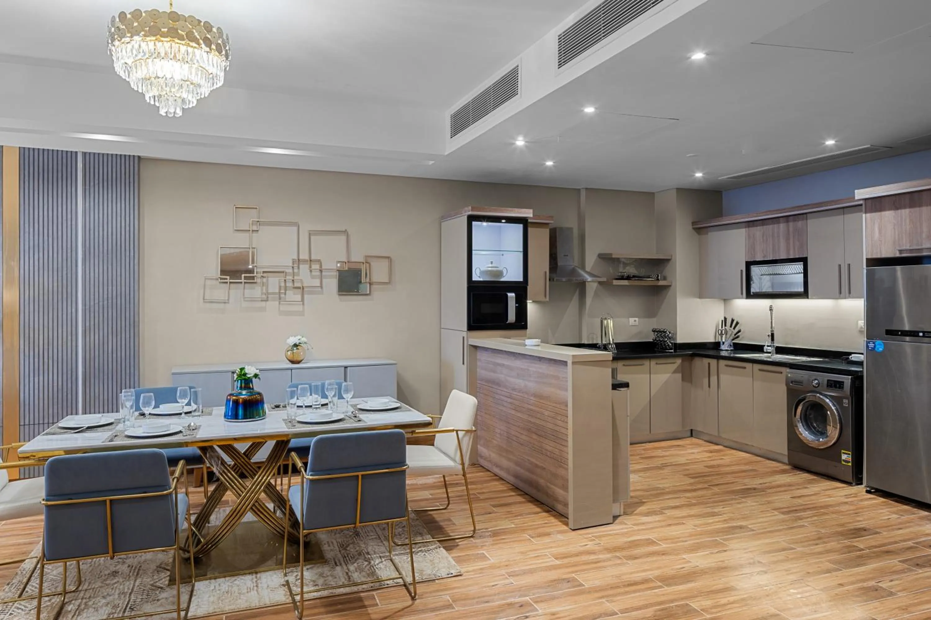 Dining area in Crystal Lotus Luxury Palace - By Pickalbatros