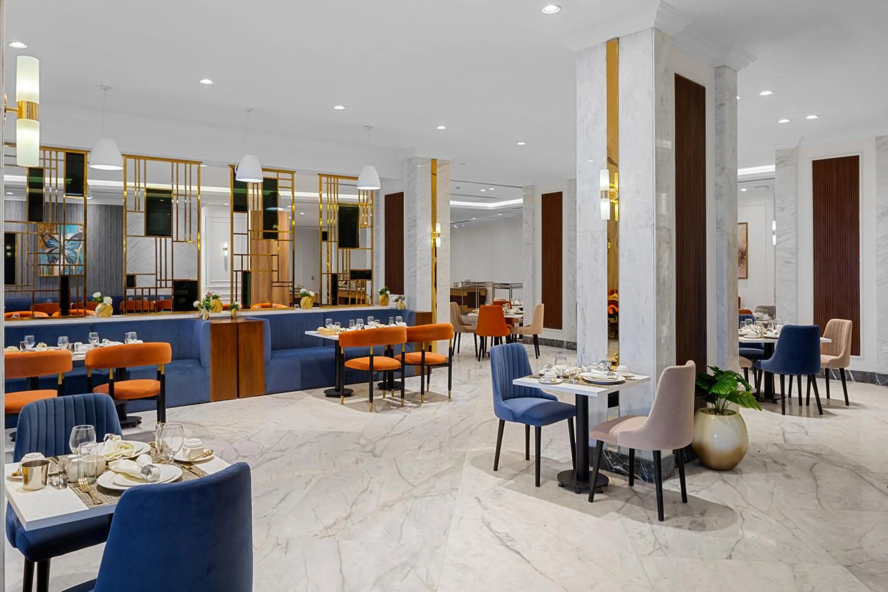 Restaurant/places to eat in Crystal Lotus Luxury Palace - By Pickalbatros