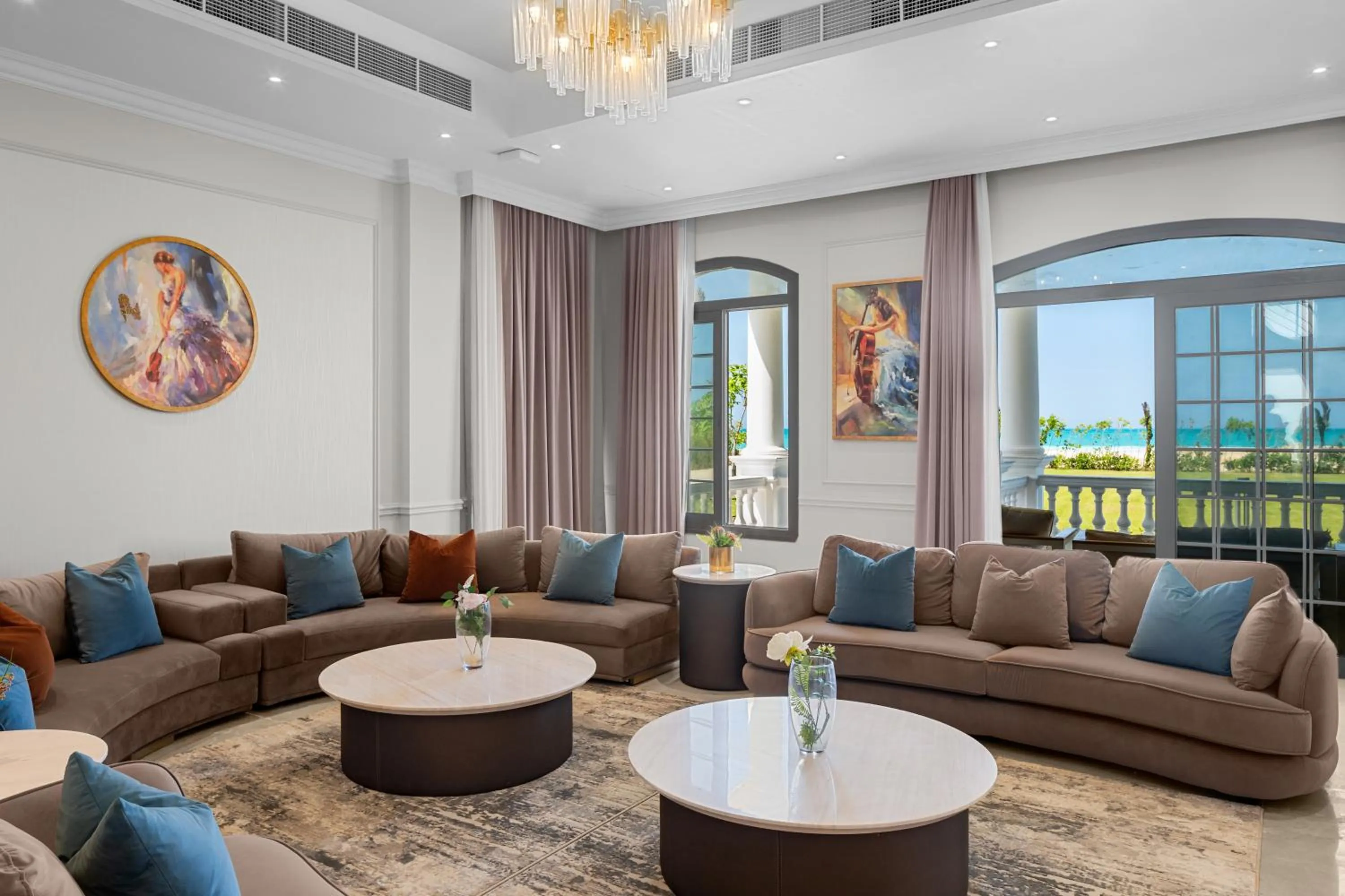 Seating area in Crystal Lotus Luxury Palace - By Pickalbatros