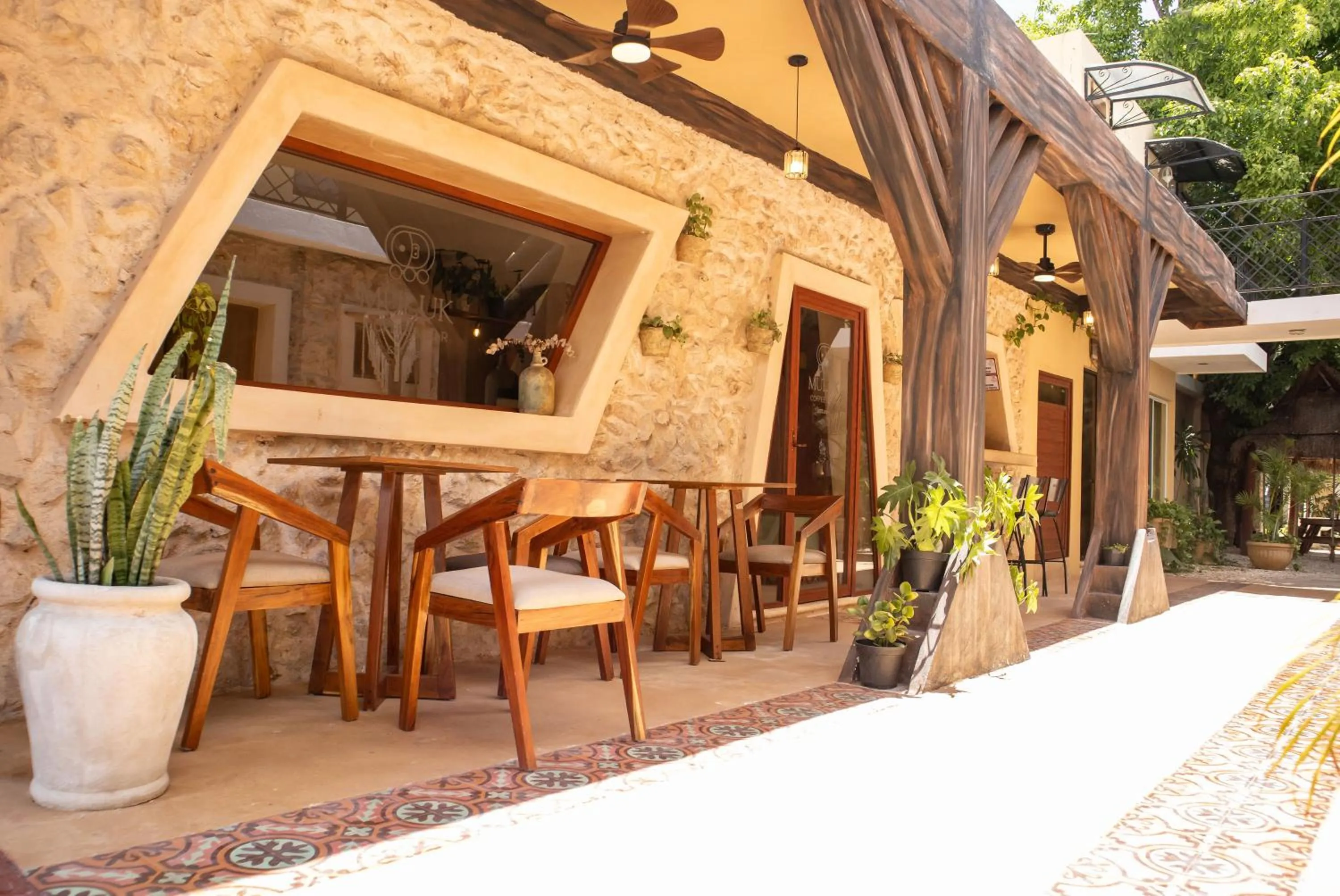 Restaurant/places to eat in Hotel Tunich Naj & Hostal