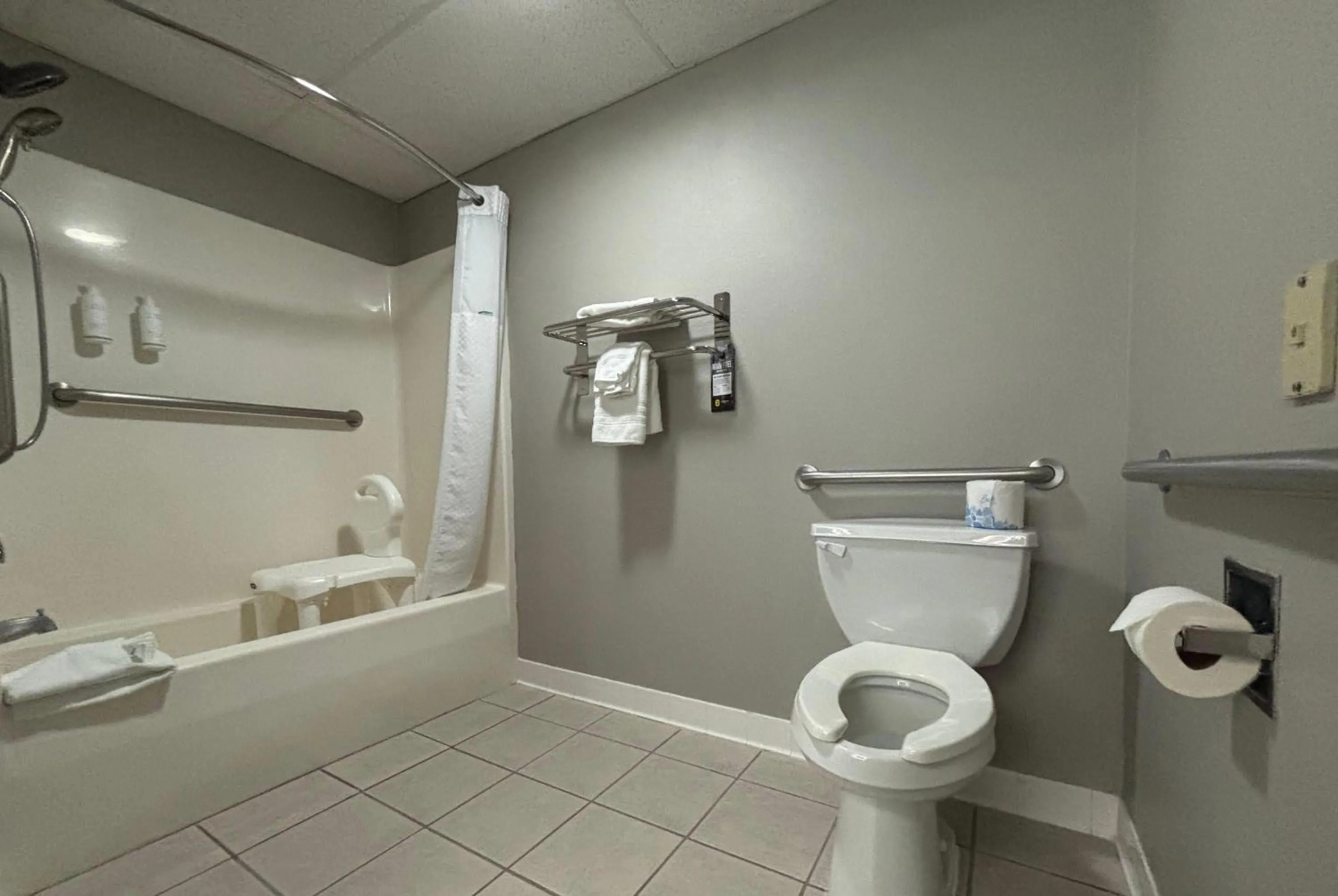 Bathroom in Super 8 by Wyndham Mt. Carmel IL