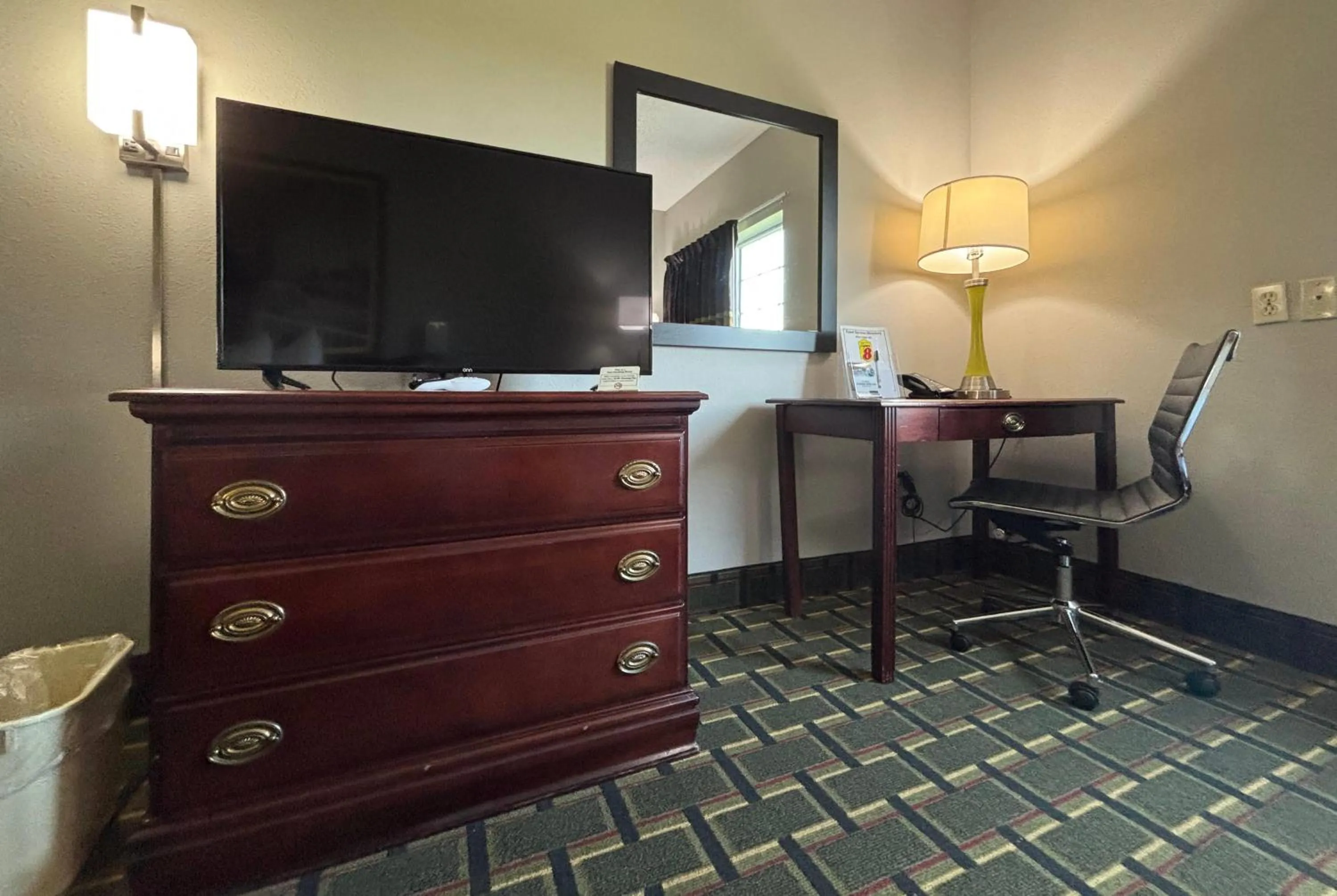 Photo of the whole room in Super 8 by Wyndham Mt. Carmel IL