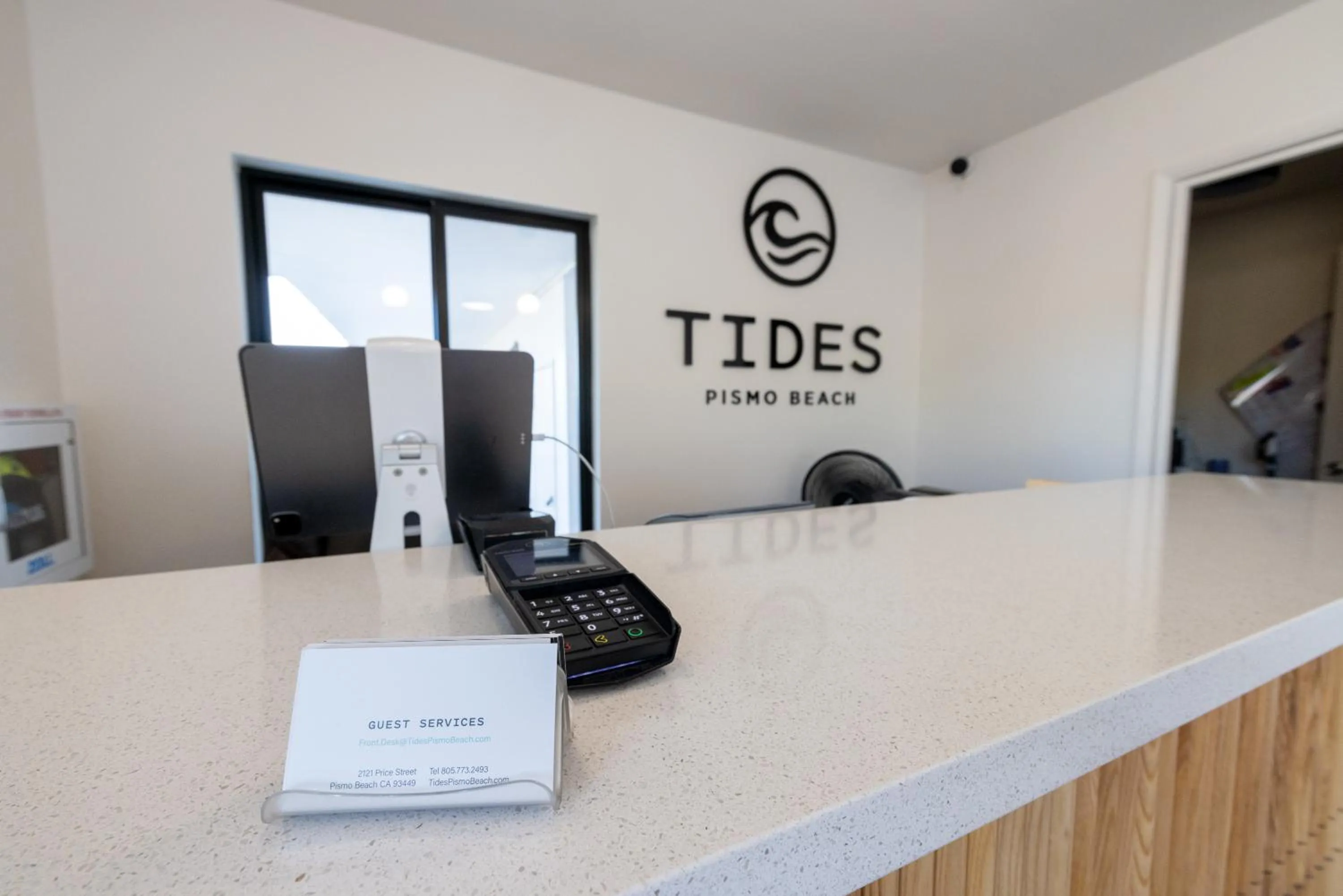 Lobby or reception in Tides Oceanview Inn and Cottages