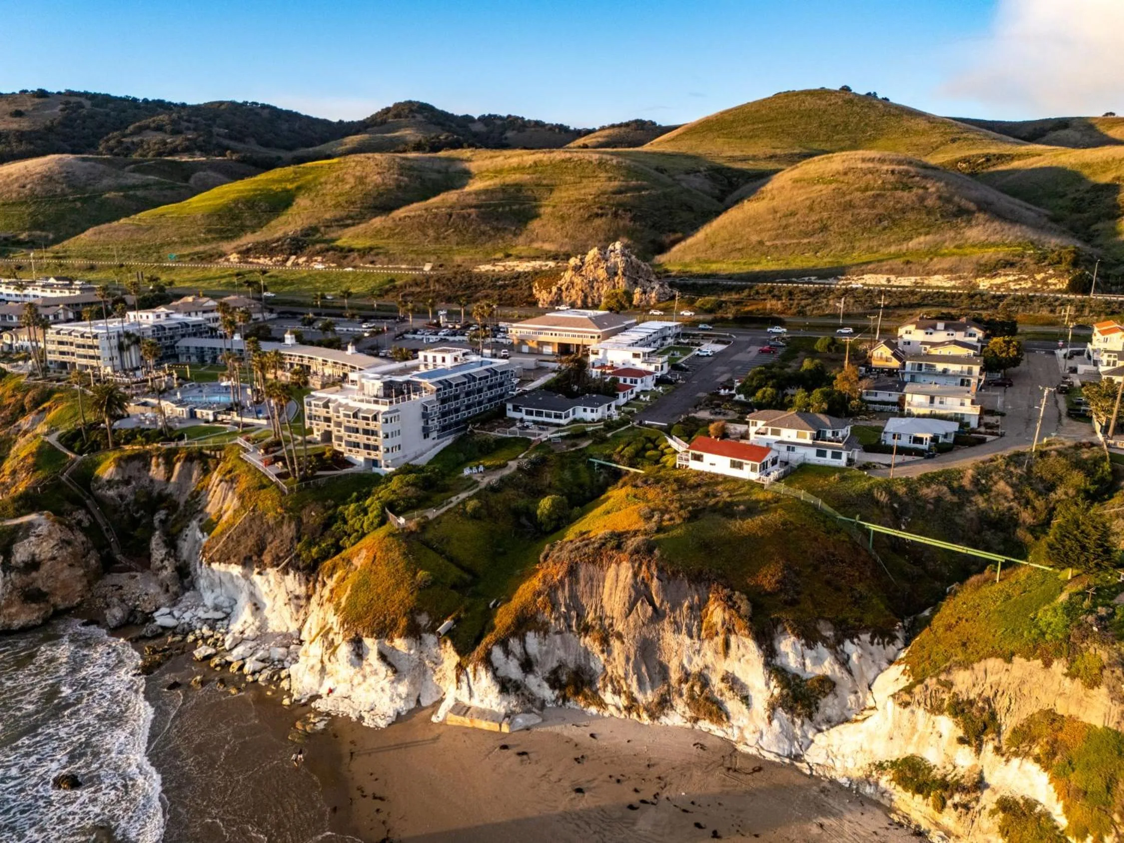 Hiking in Tides Oceanview Inn and Cottages