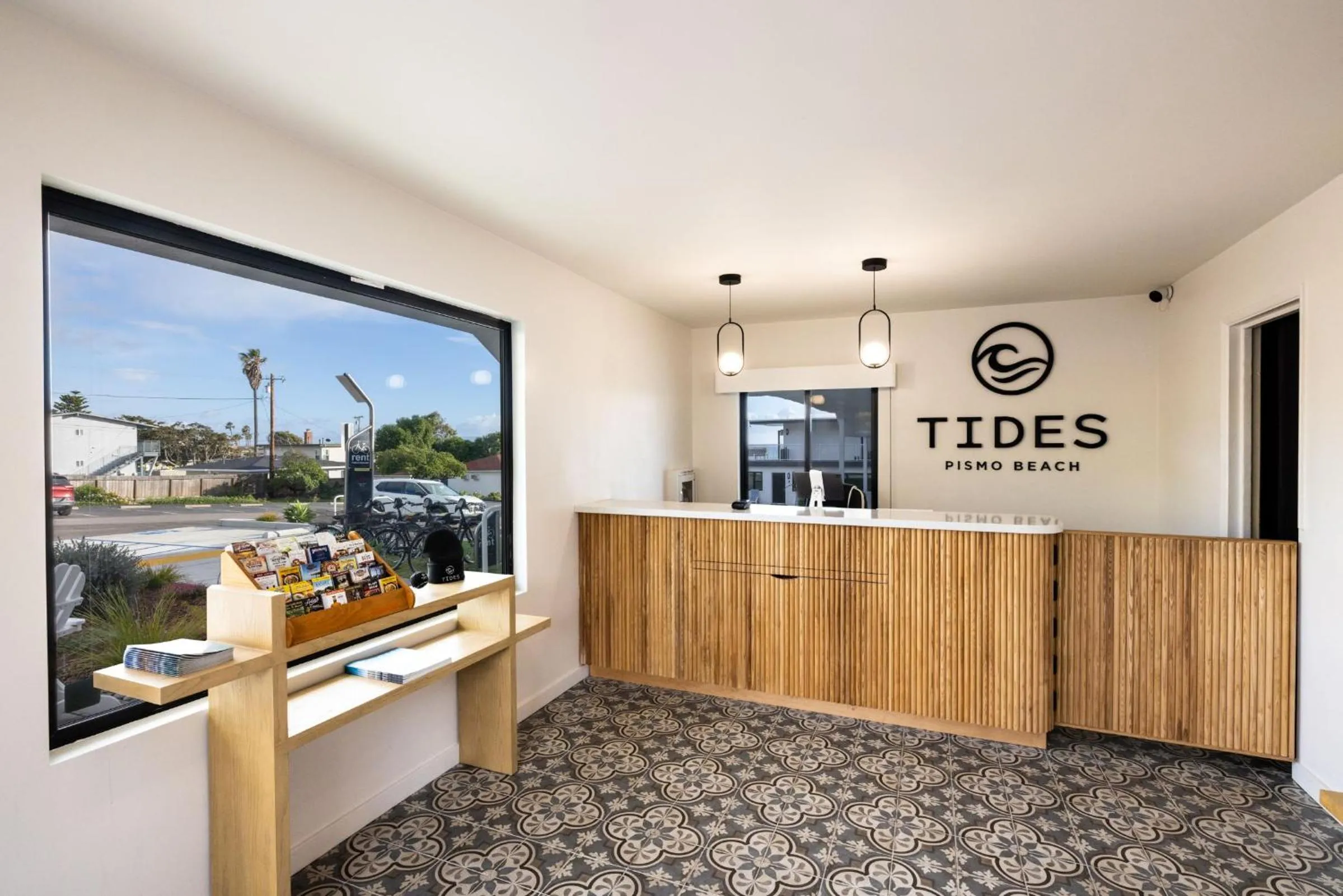 Lobby or reception in Tides Oceanview Inn and Cottages