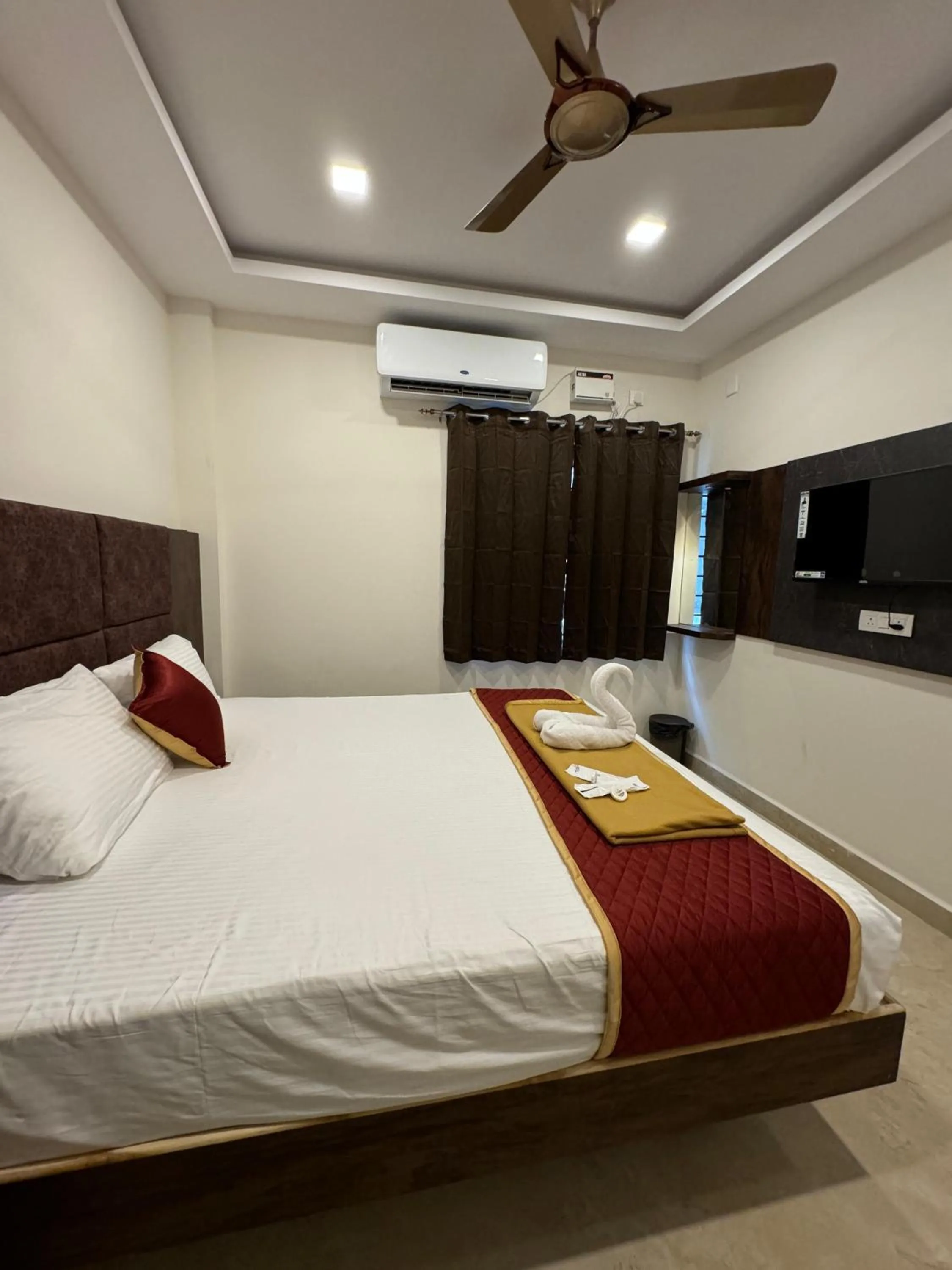 Bed in Arudra Residency