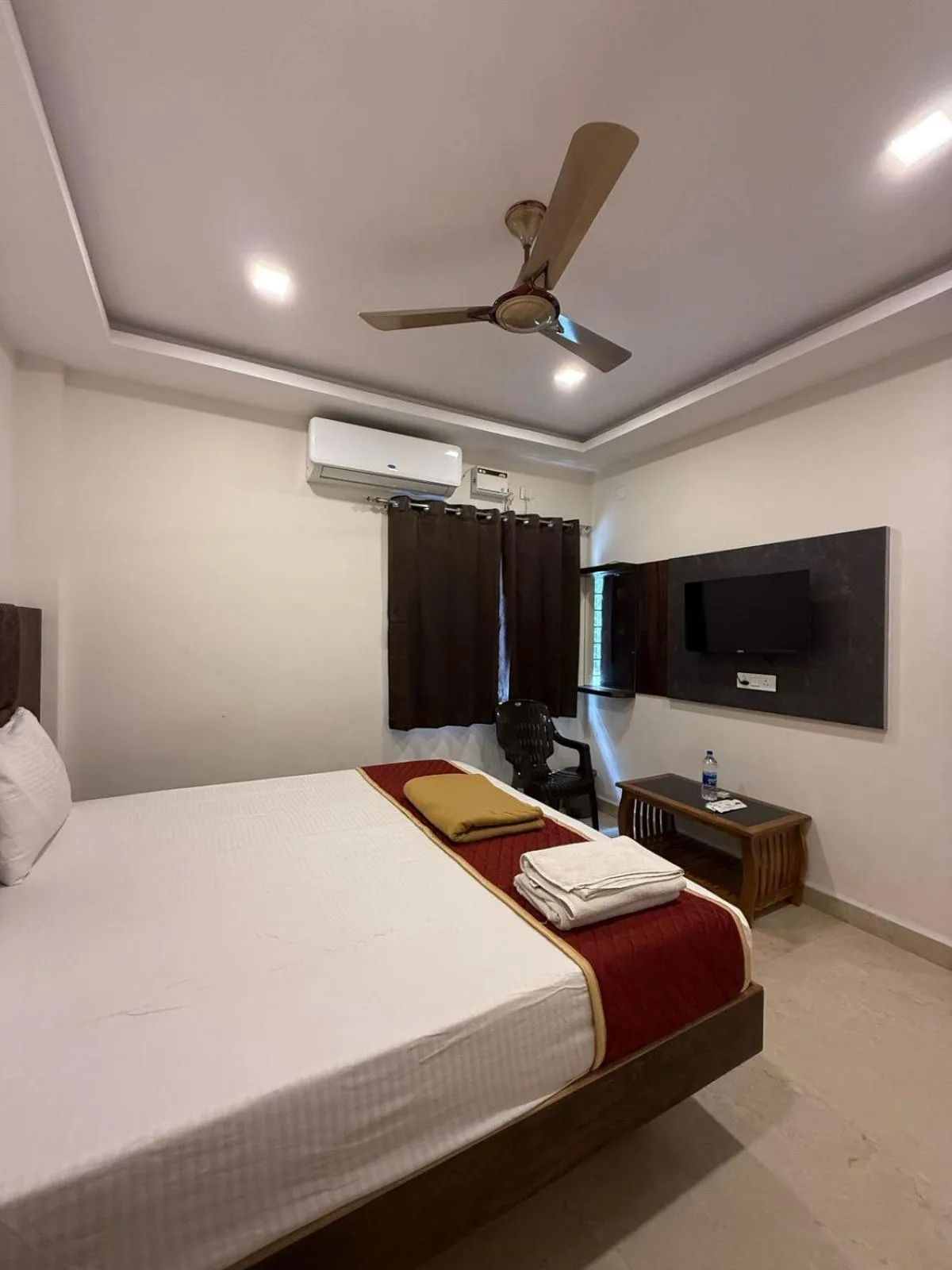 Bed in Arudra Residency