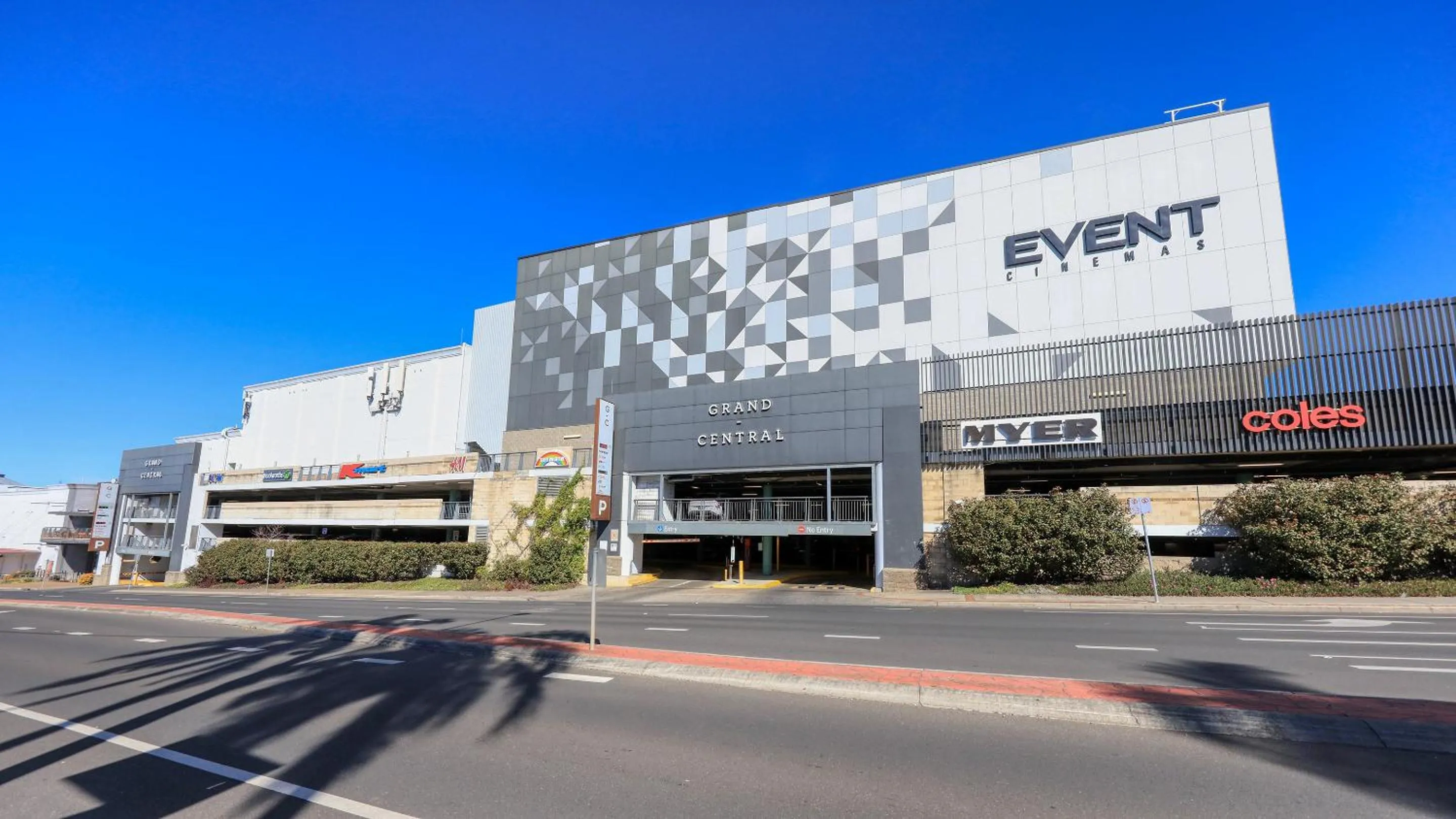 Nearby landmark in Apollo Lodge