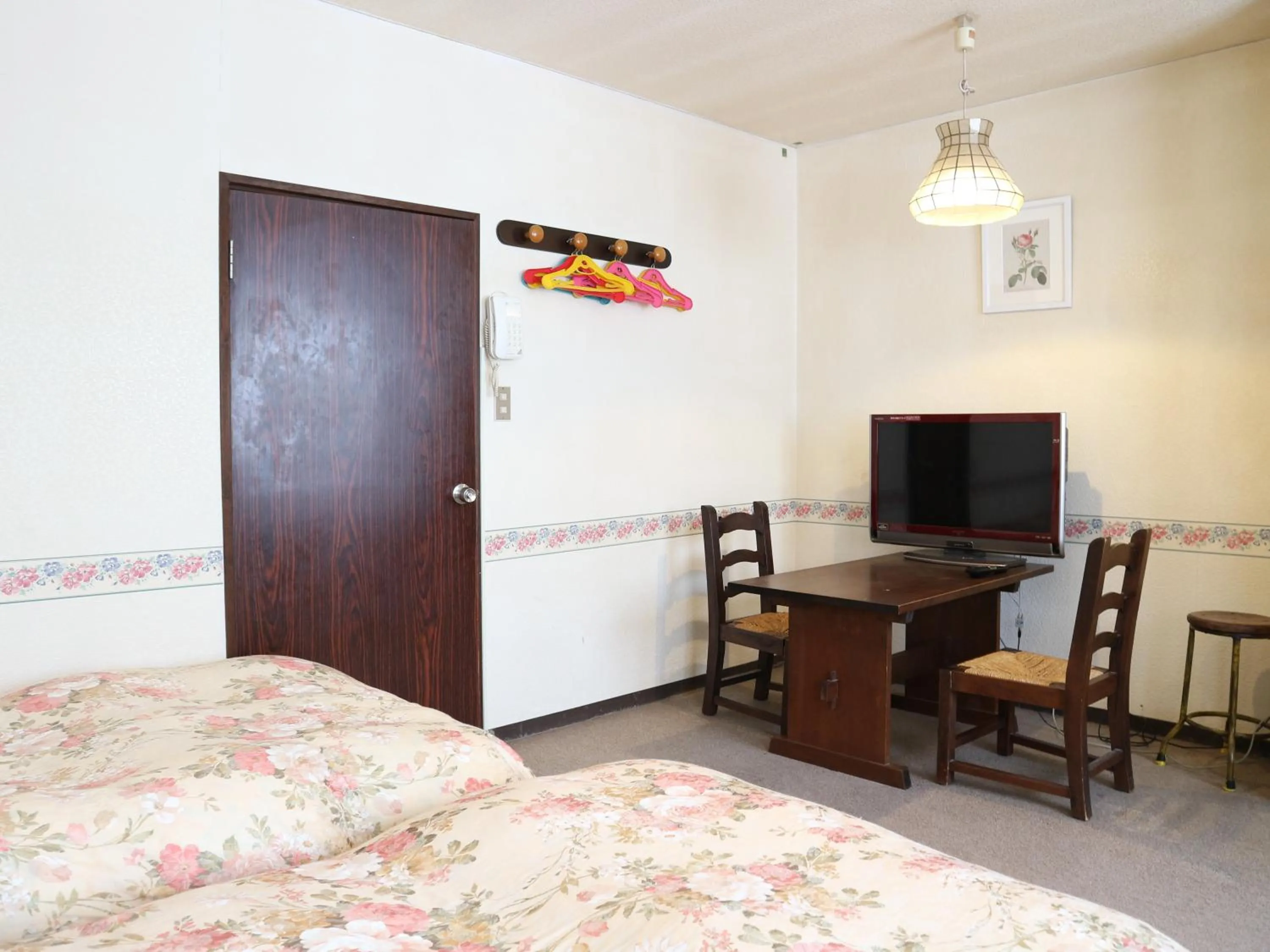 Photo of the whole room, Bed in Garden Pension Obergurgl