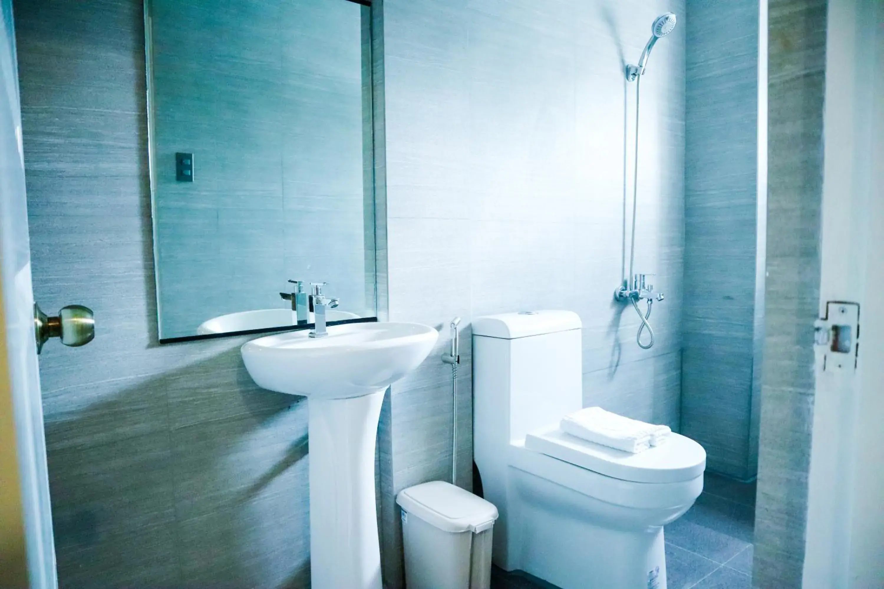 Deluxe Queen Room - single occupancy in Citistyle Inn Deluxe Queen Room - single occupancy in Citistyle Inn