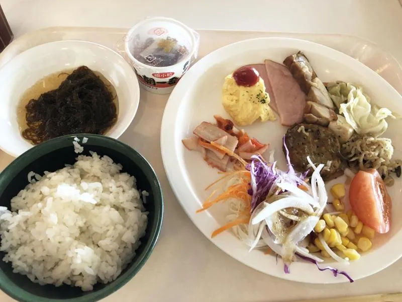 Food and drinks in Beach Resort Morimar