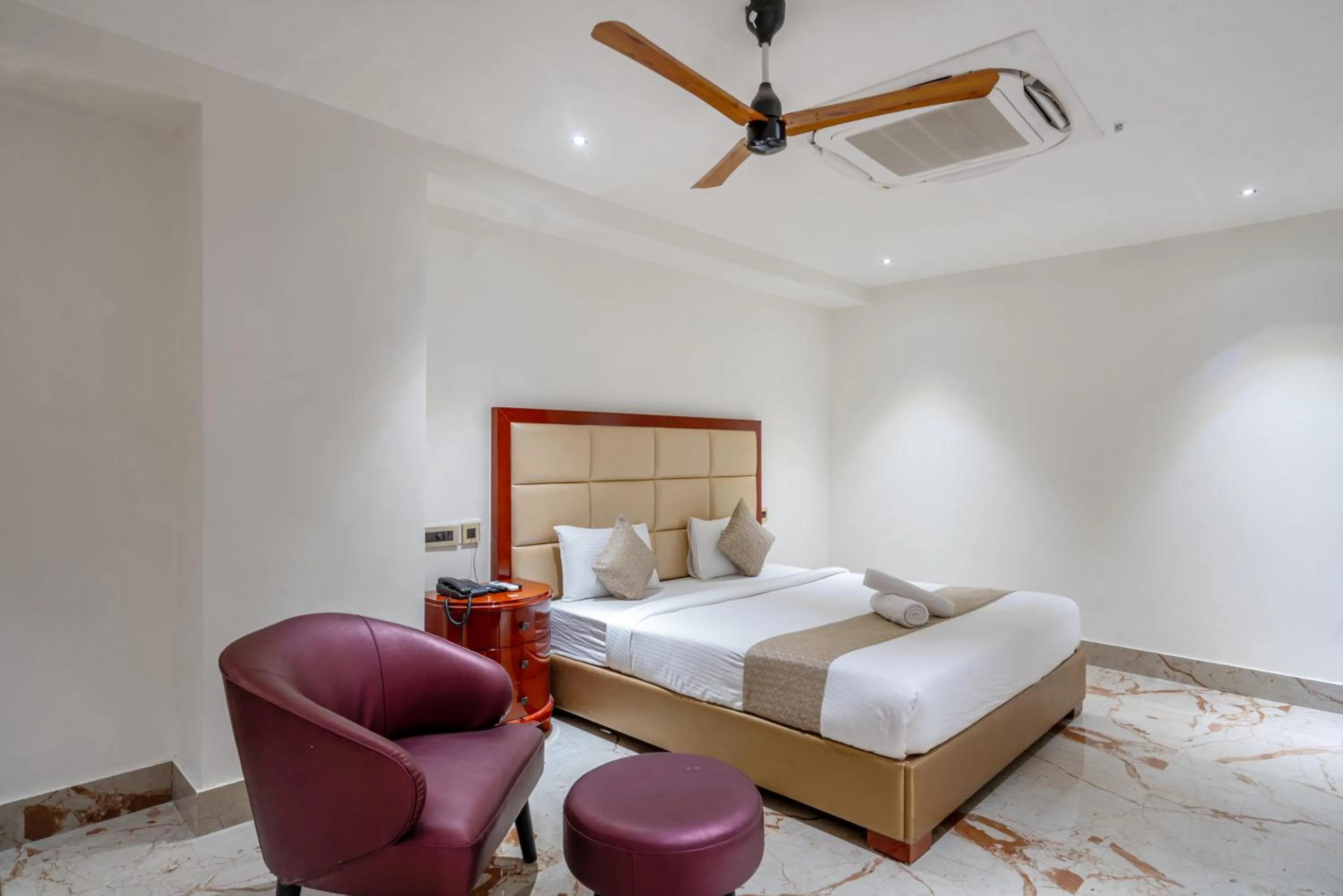 Bed in Hotel Chutneys