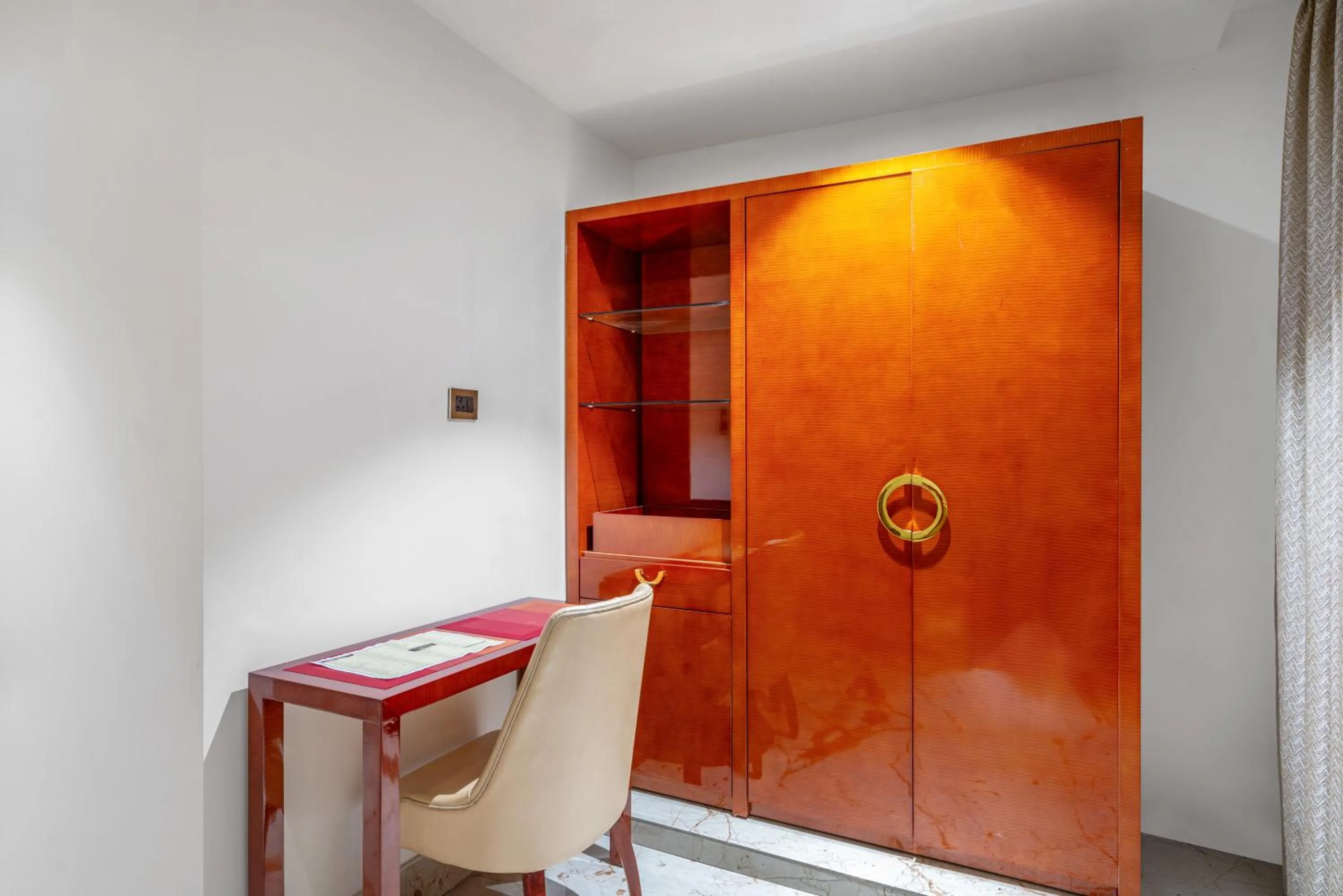 hair dresser in Hotel Chutneys