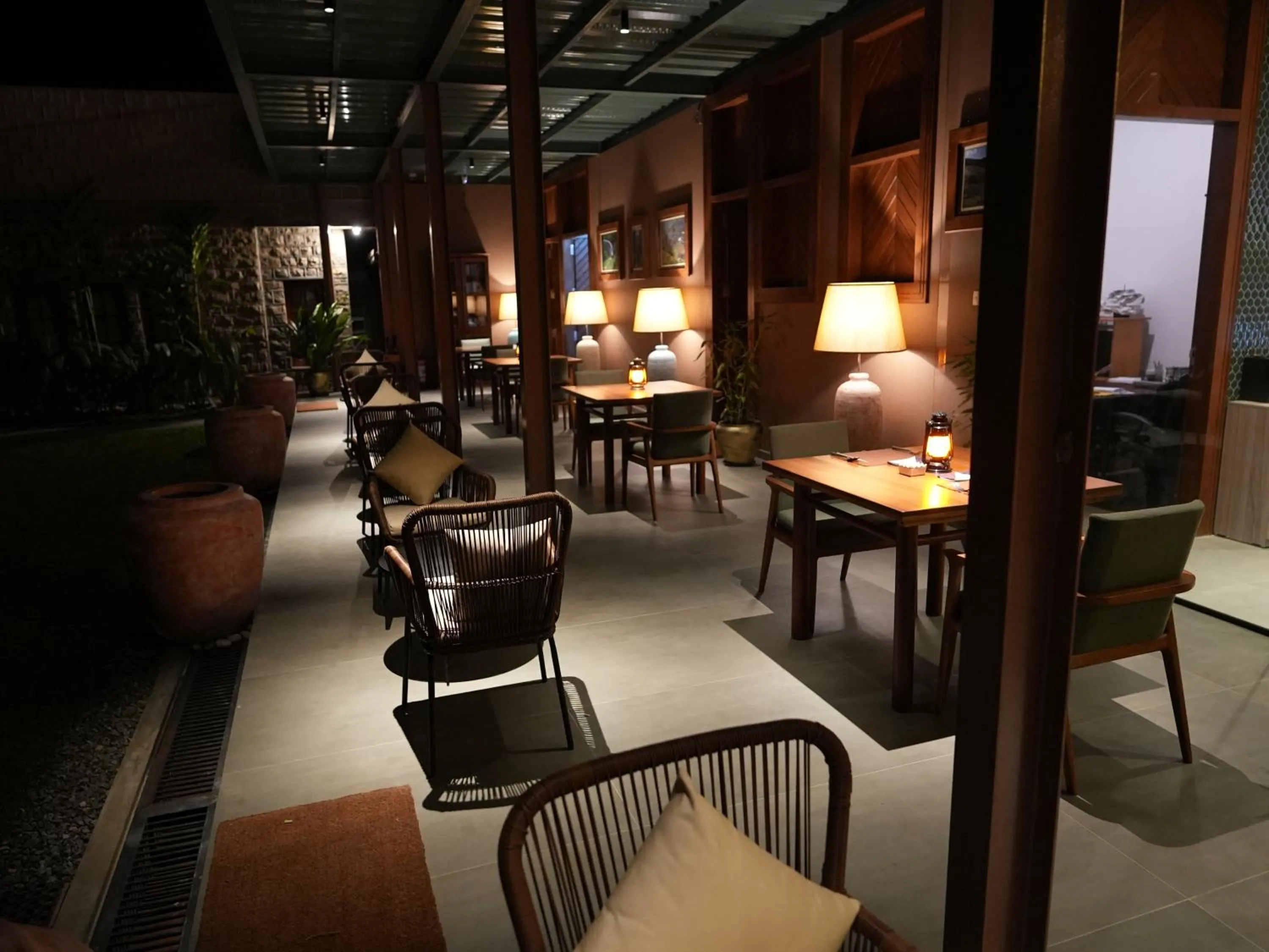 Restaurant/places to eat in Ella Planters Bungalow