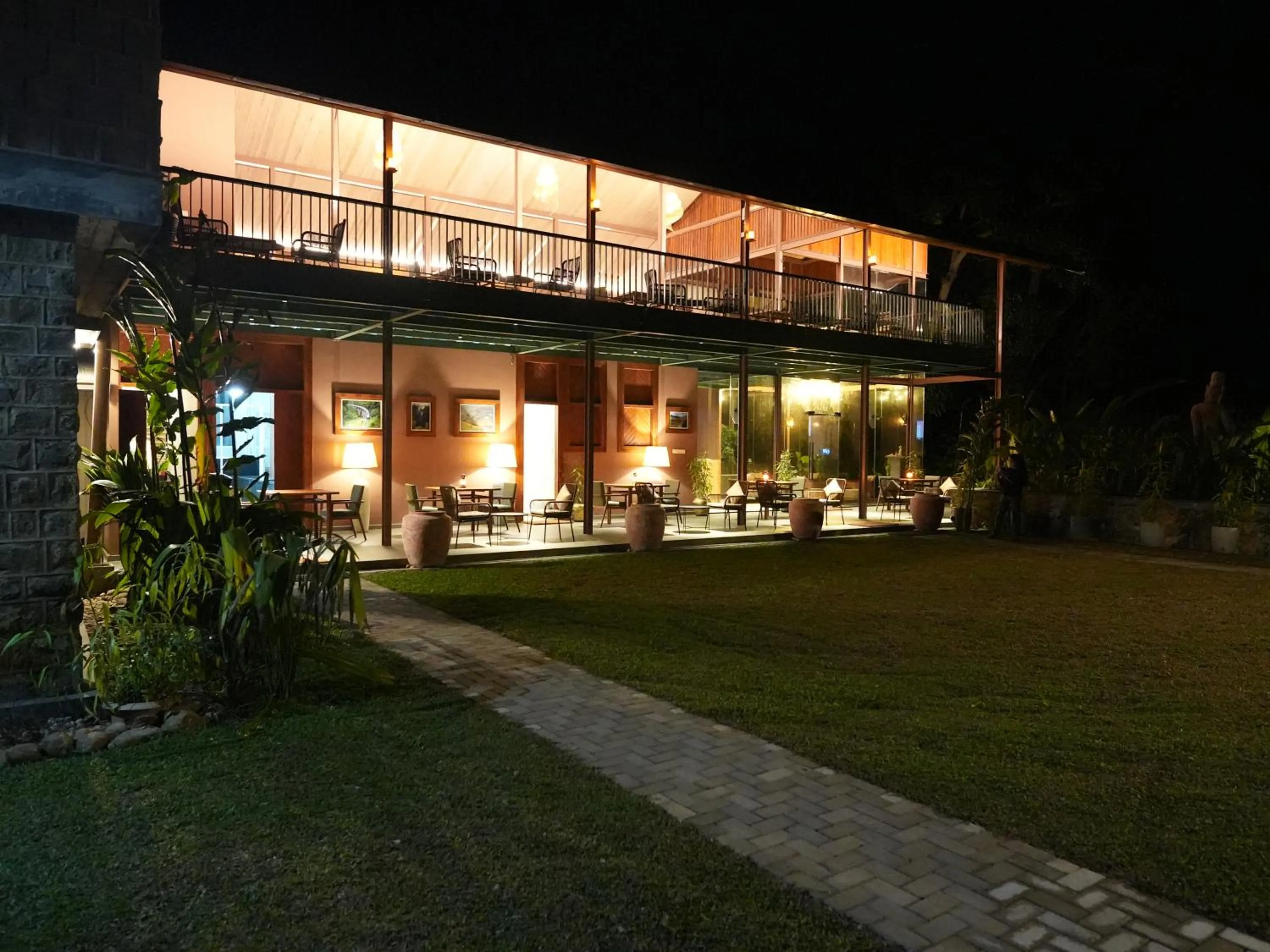 Restaurant/places to eat in Ella Planters Bungalow