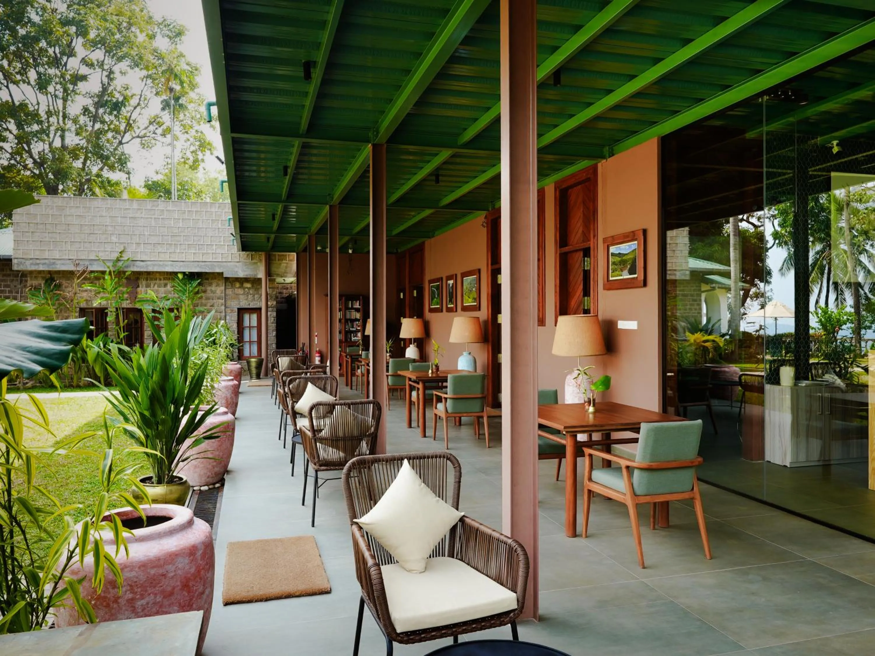 Restaurant/places to eat in Ella Planters Bungalow