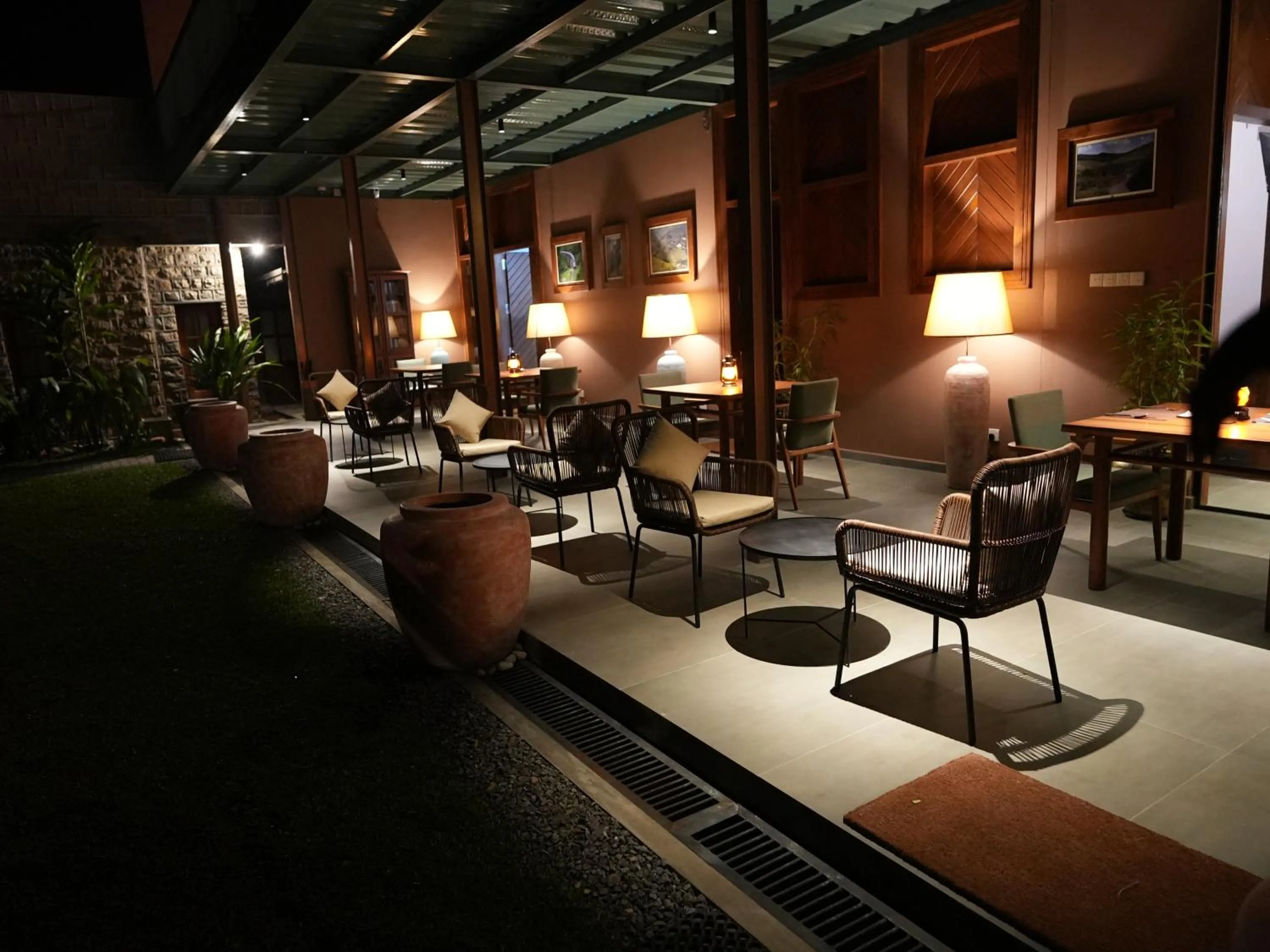 Restaurant/places to eat in Ella Planters Bungalow