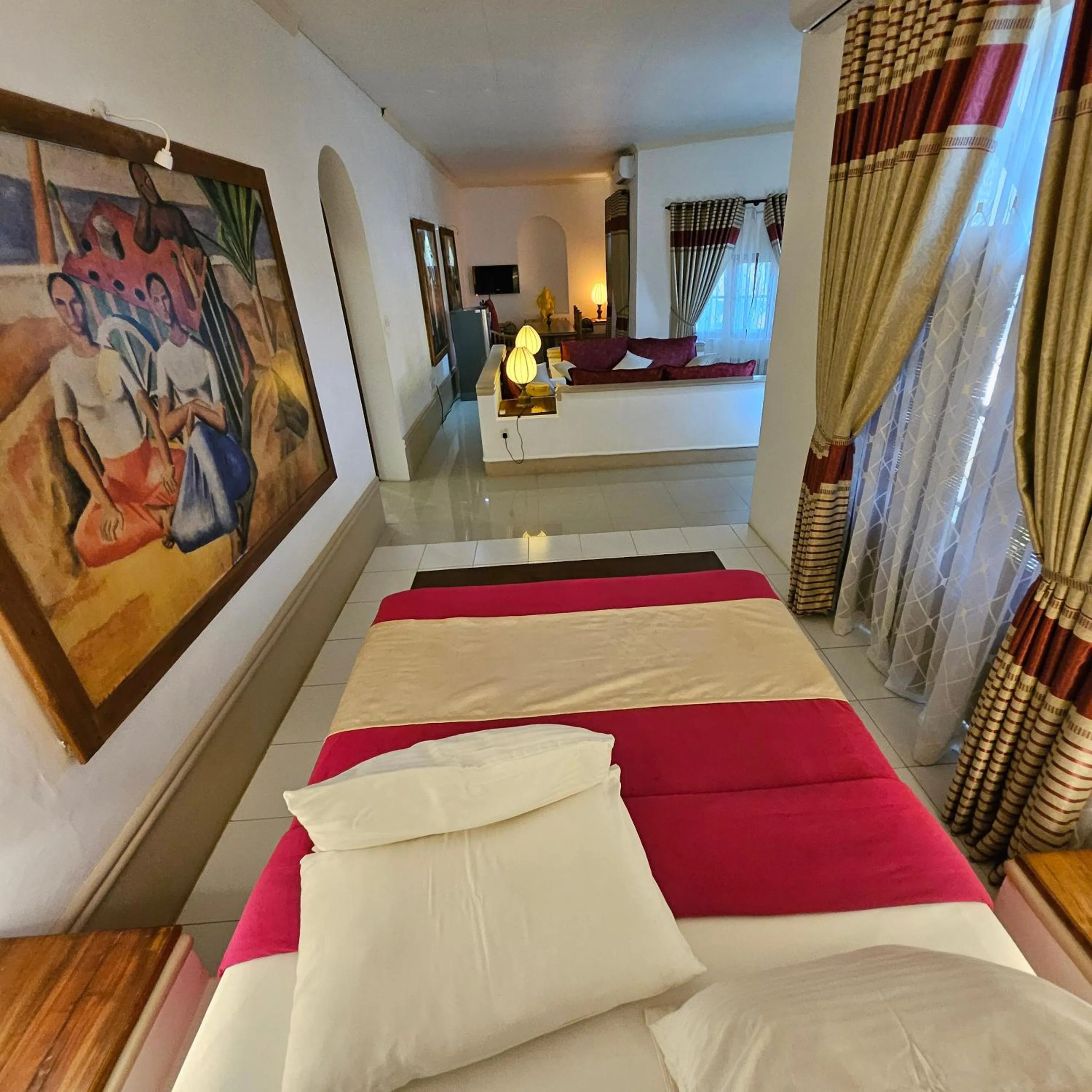 Bed in Ella Planters Bungalow