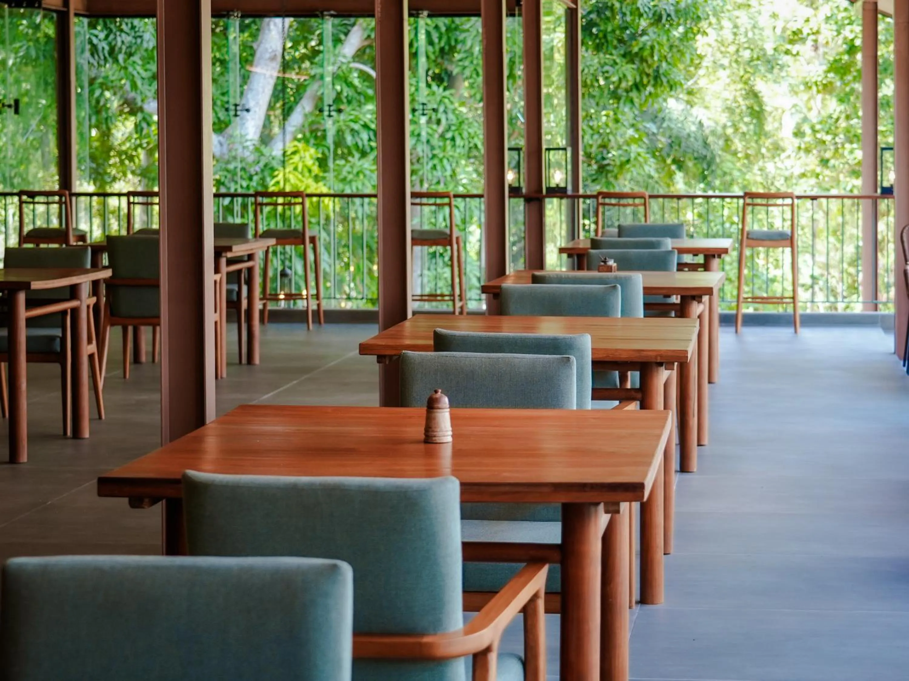 Restaurant/places to eat in Ella Planters Bungalow