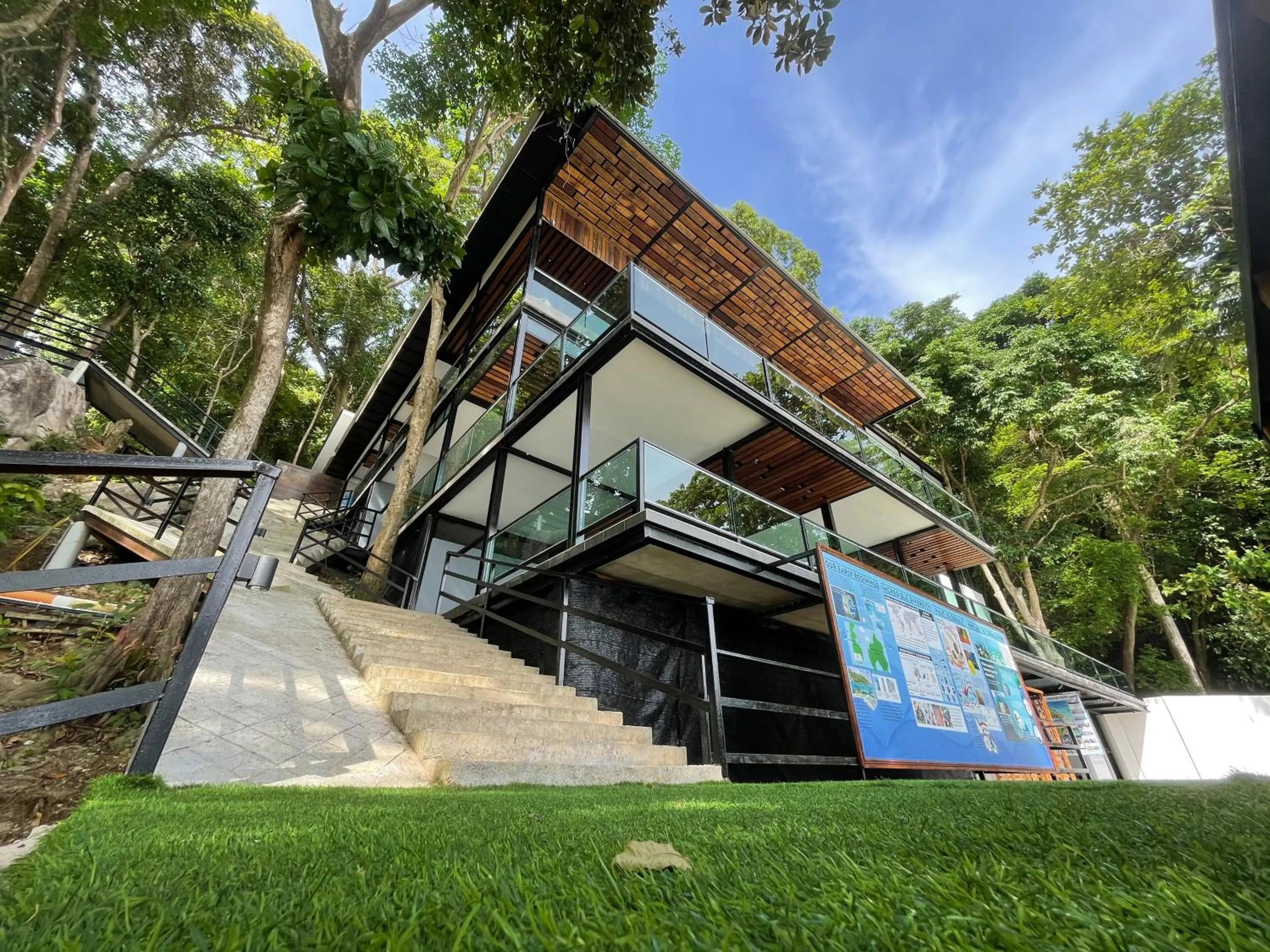 Property building in Alunan Resort