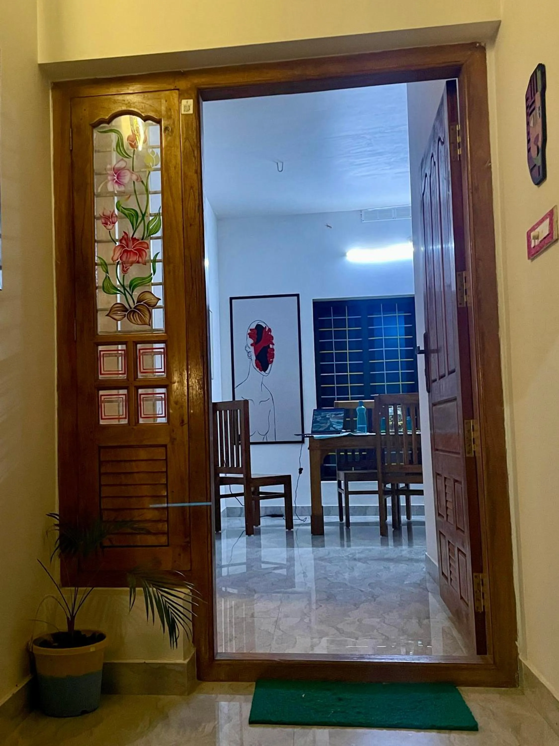 Facade/entrance in The Yellow Submarine