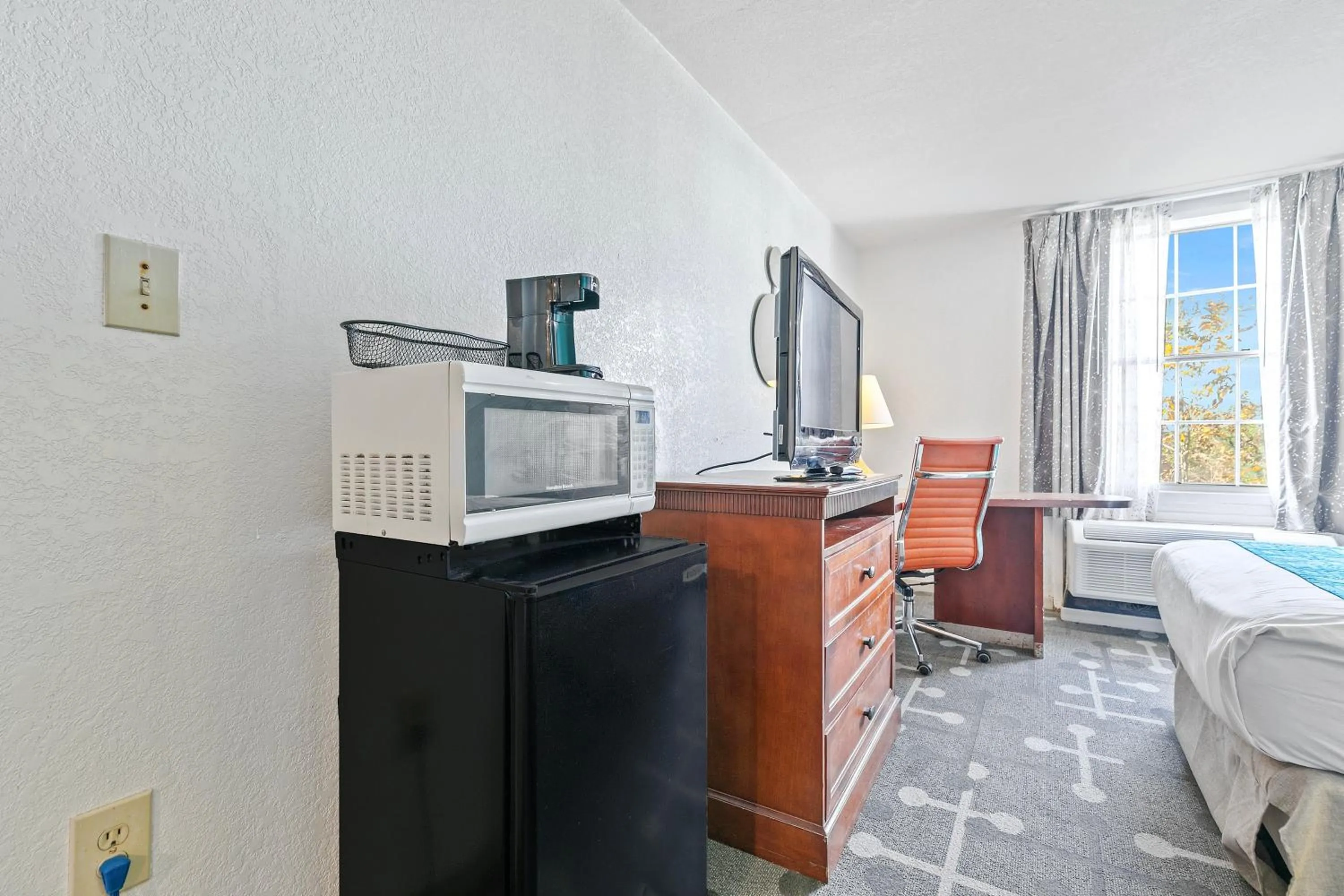 Bedroom in Moonlight Inn Hotel O Hattiesburg, MS