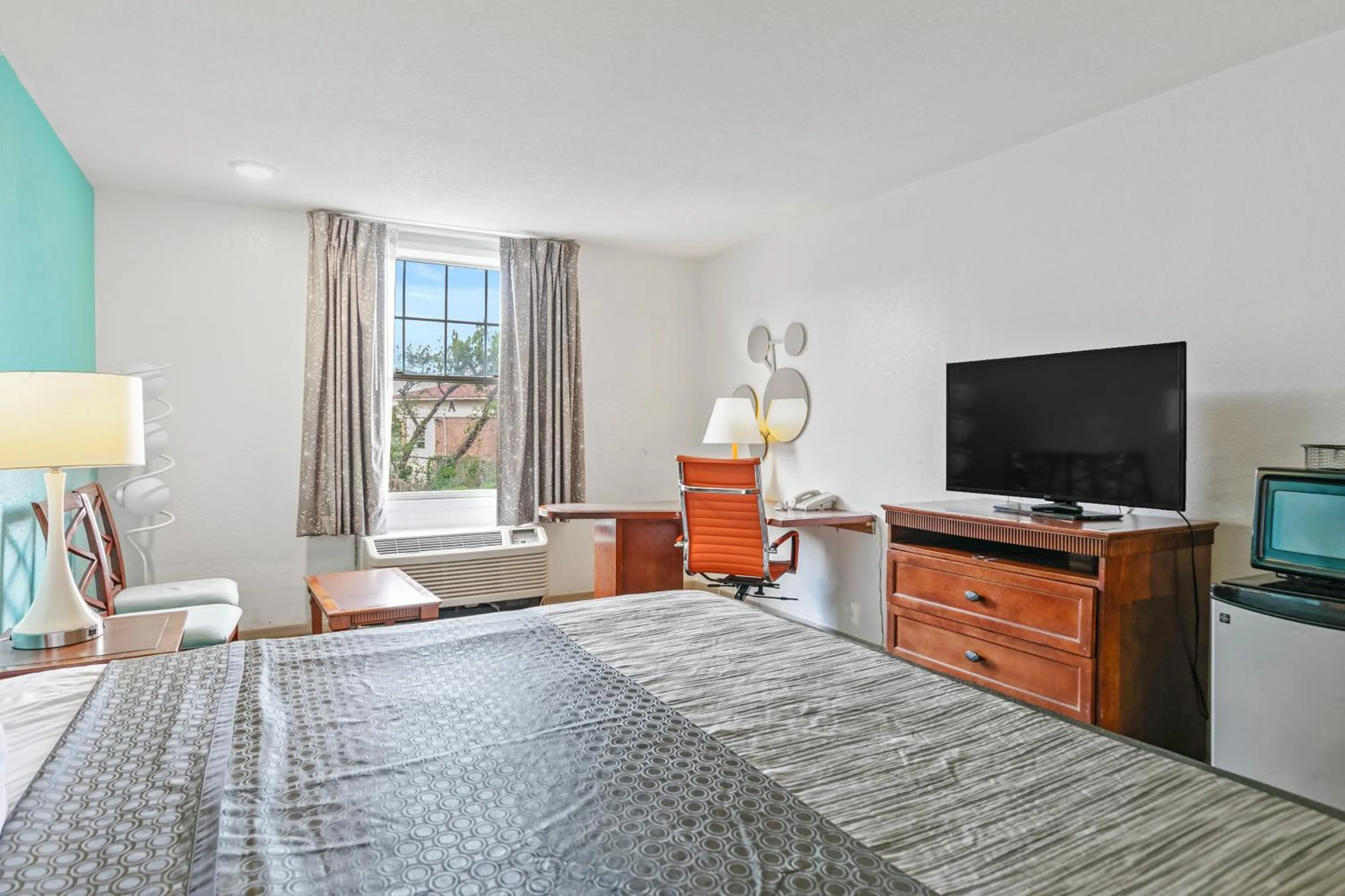 Bedroom, Bed in Moonlight Inn Hotel O Hattiesburg, MS
