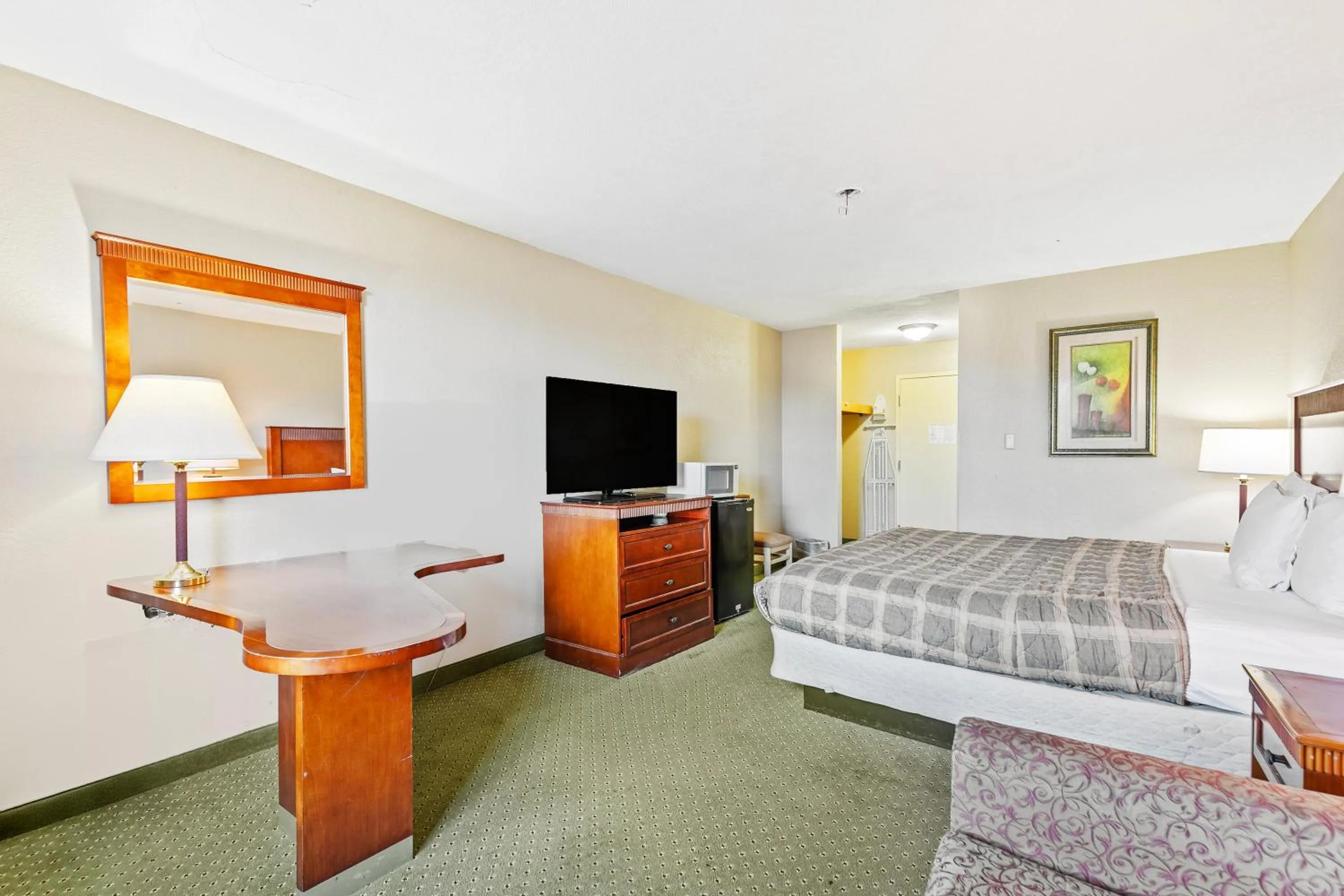 Bedroom, Bed in Moonlight Inn Hotel O Hattiesburg, MS