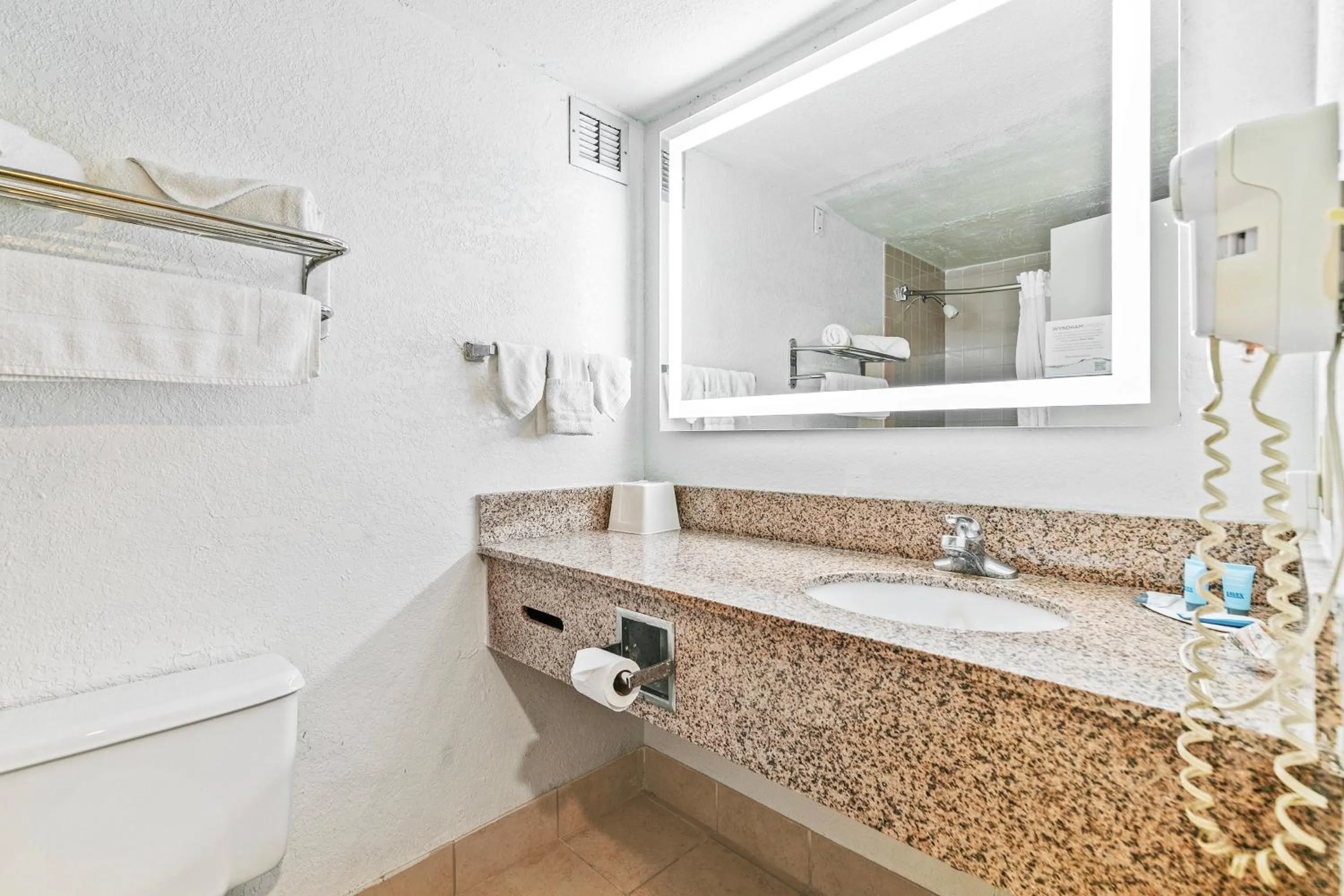 Bathroom in Moonlight Inn Hotel O Hattiesburg, MS