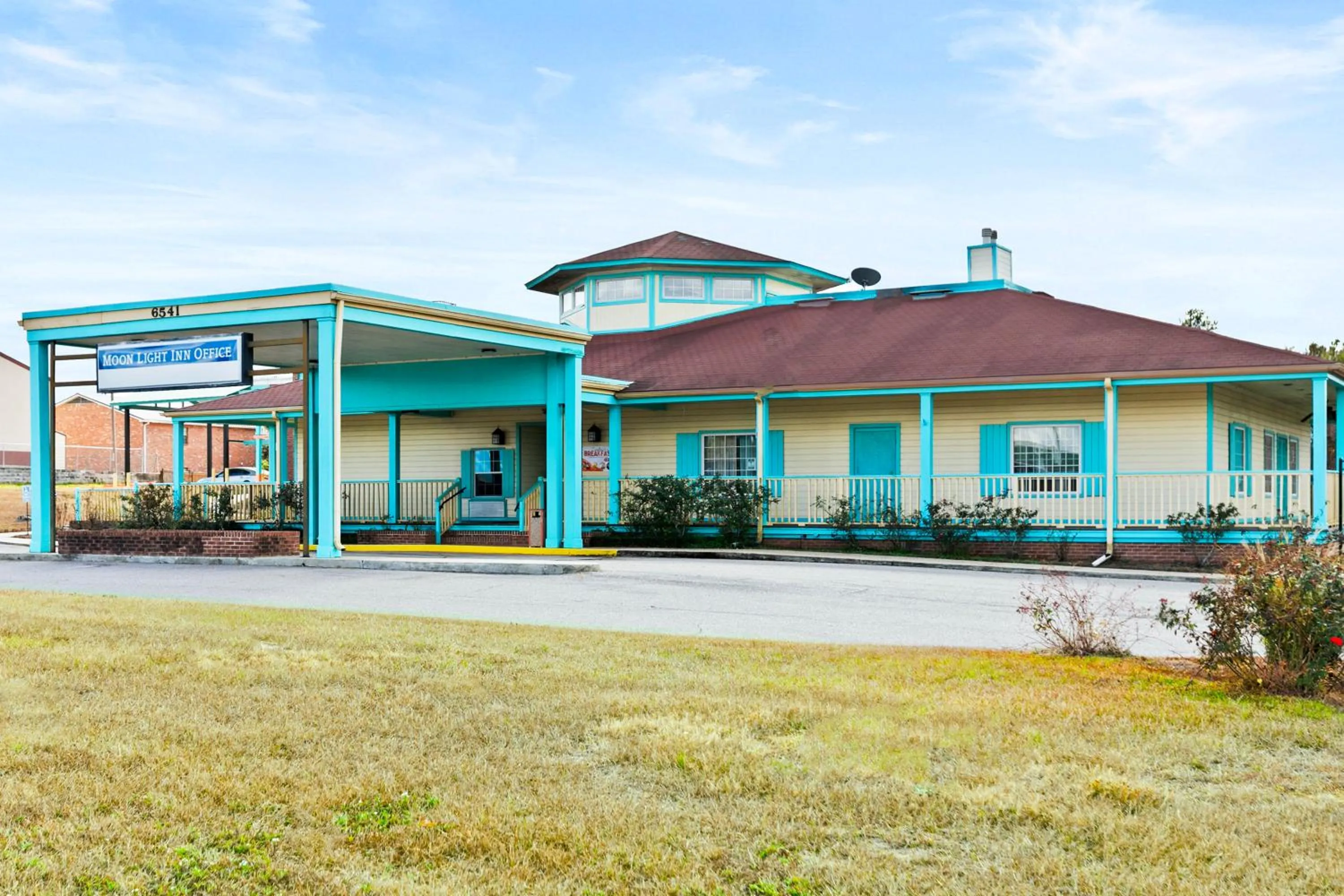 Property building in Moonlight Inn Hotel O Hattiesburg, MS
