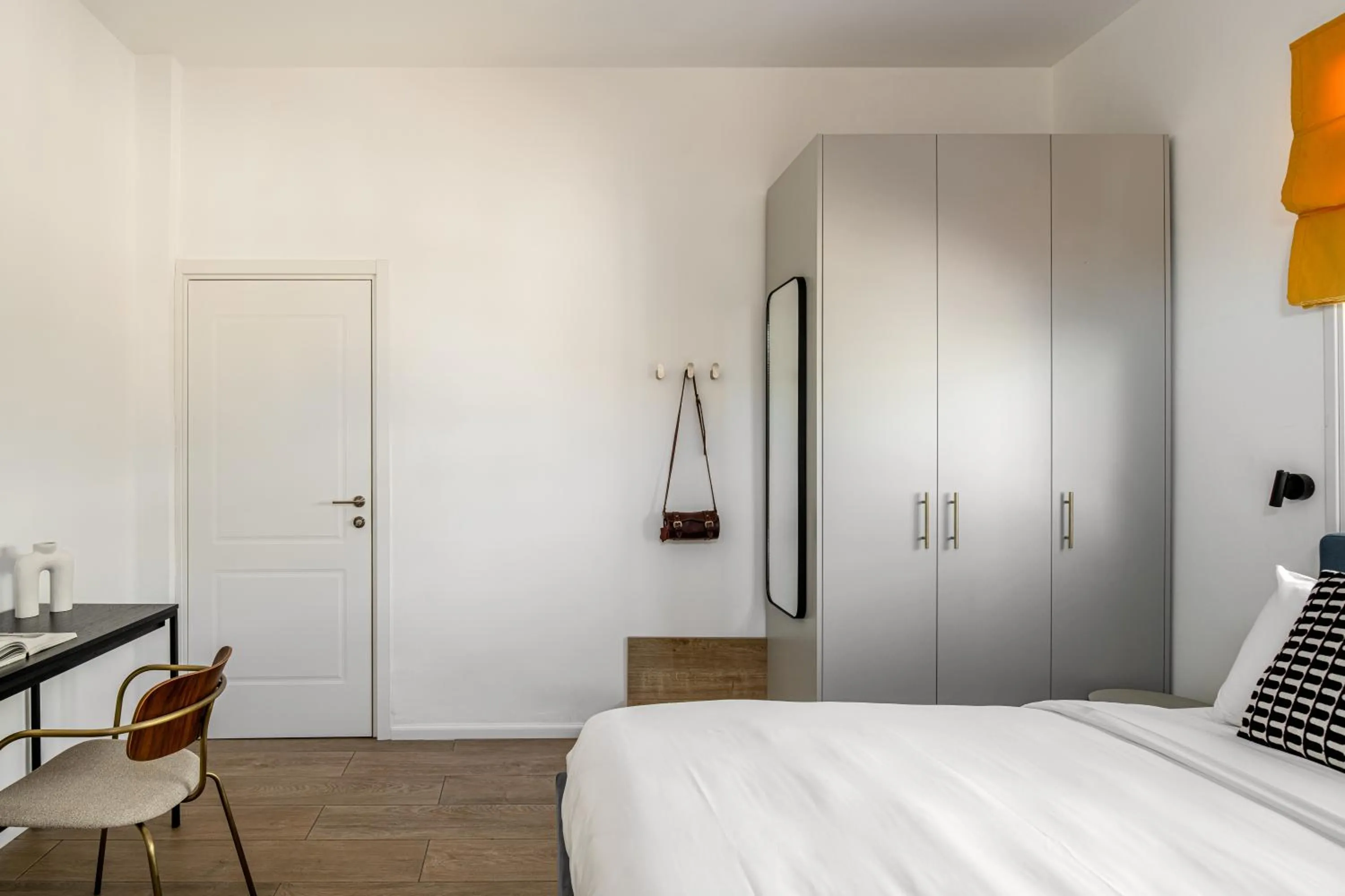 Bedroom, Bed in Mate Levinski - By HOMY