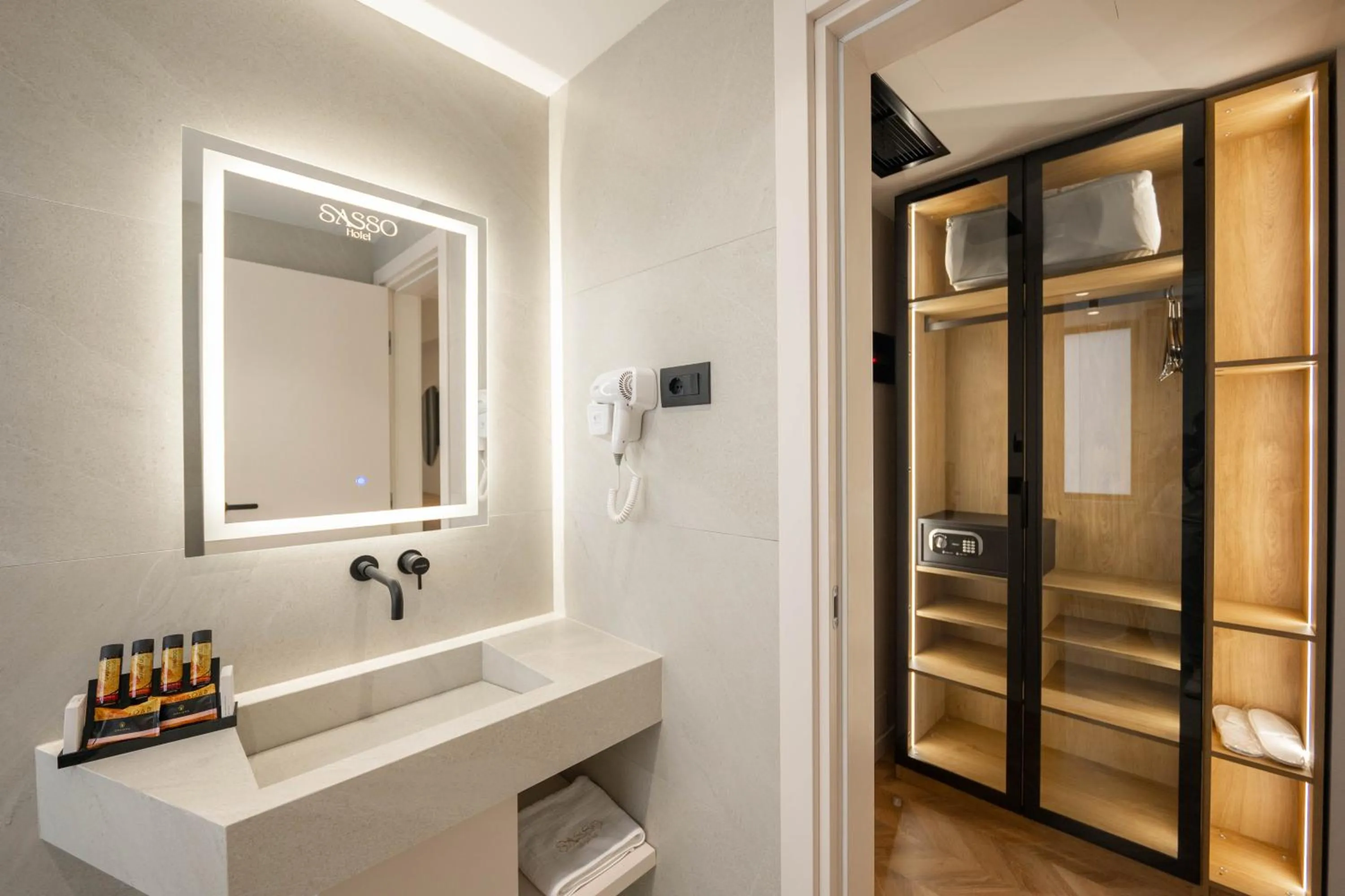 Bathroom in SASSO Hotel