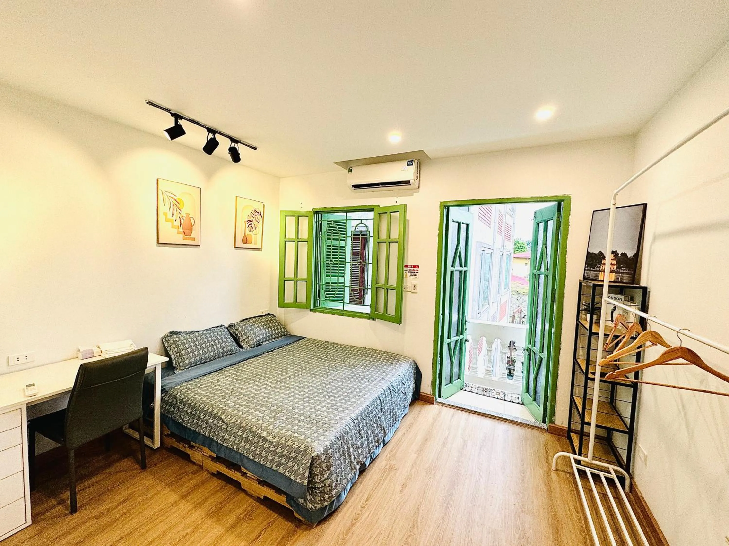 Bed in Shii Apartment