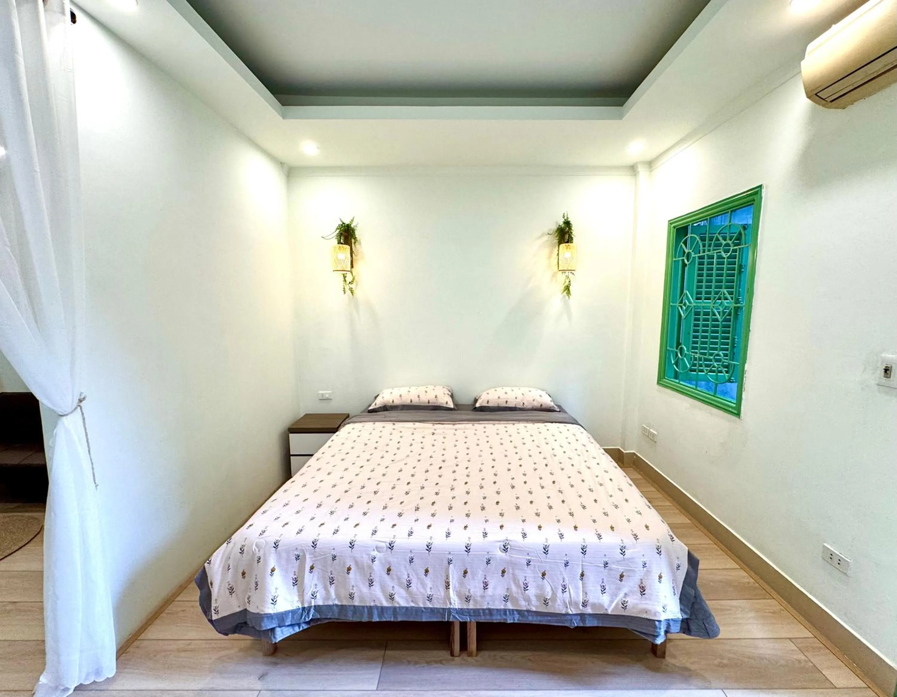 Bed in Shii Apartment