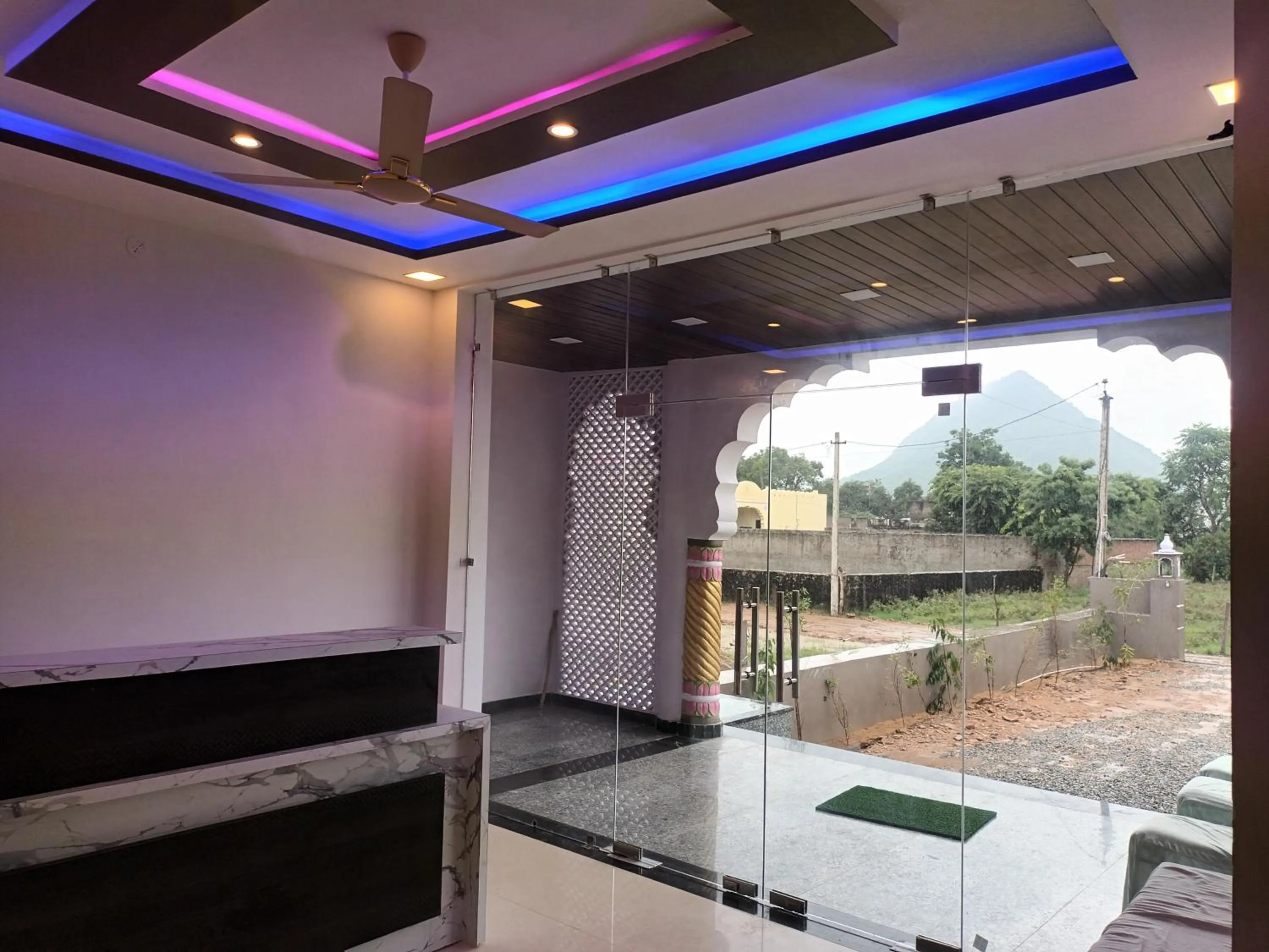 Communal lounge/ TV room in Braham Vatika Resort