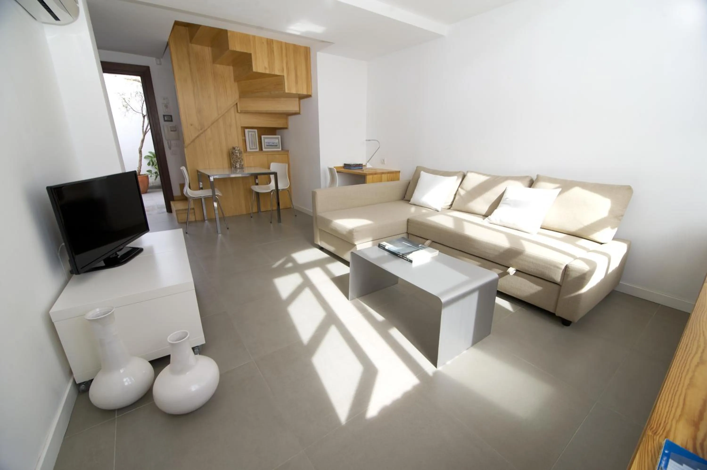Living room in Smart Suites Albaicin