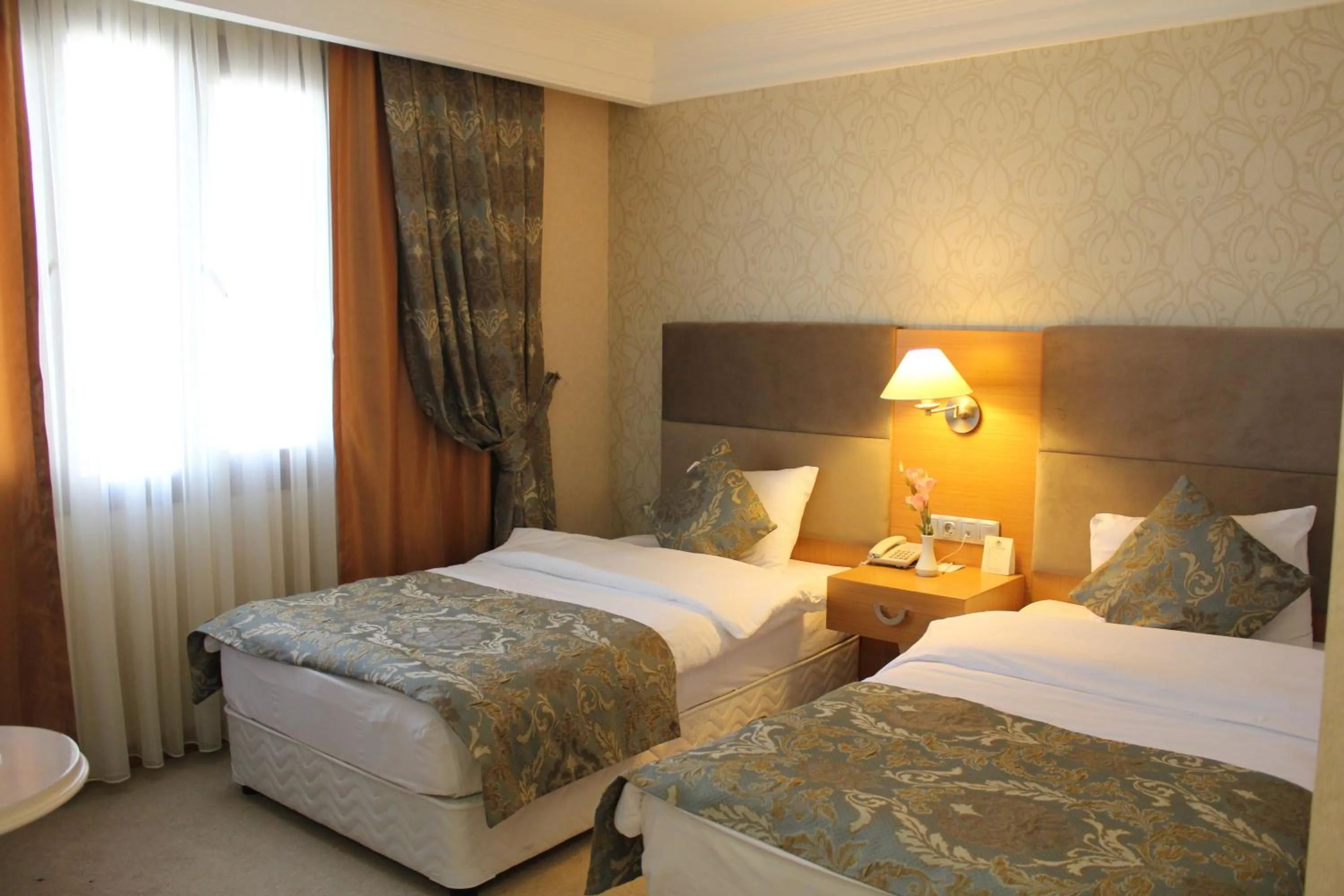 Bed in Adana Yukselhan Hotel