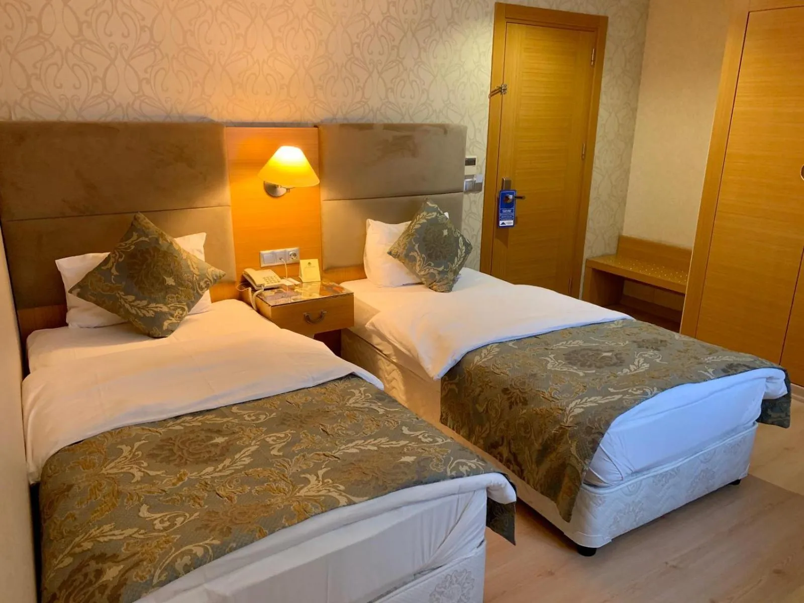 Bed in Adana Yukselhan Hotel