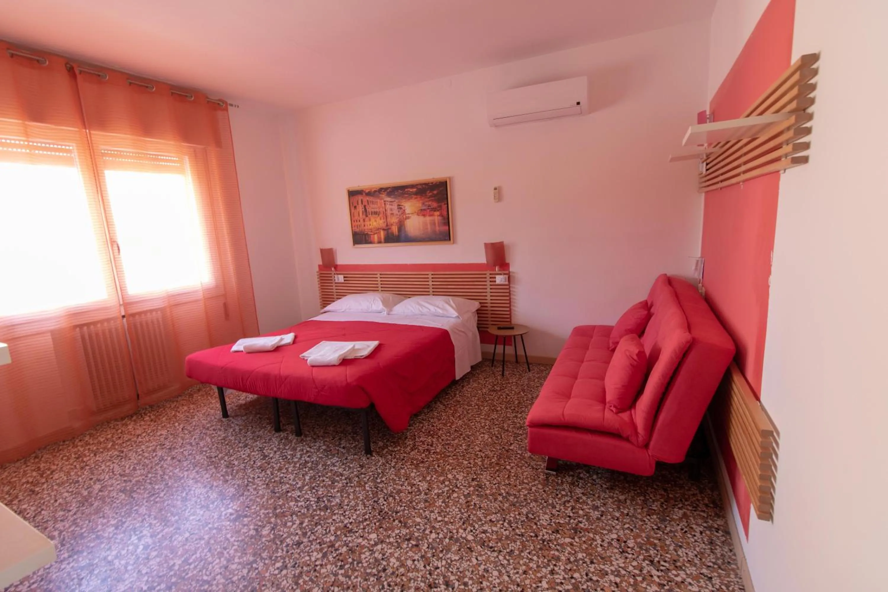GreenColors Hotel