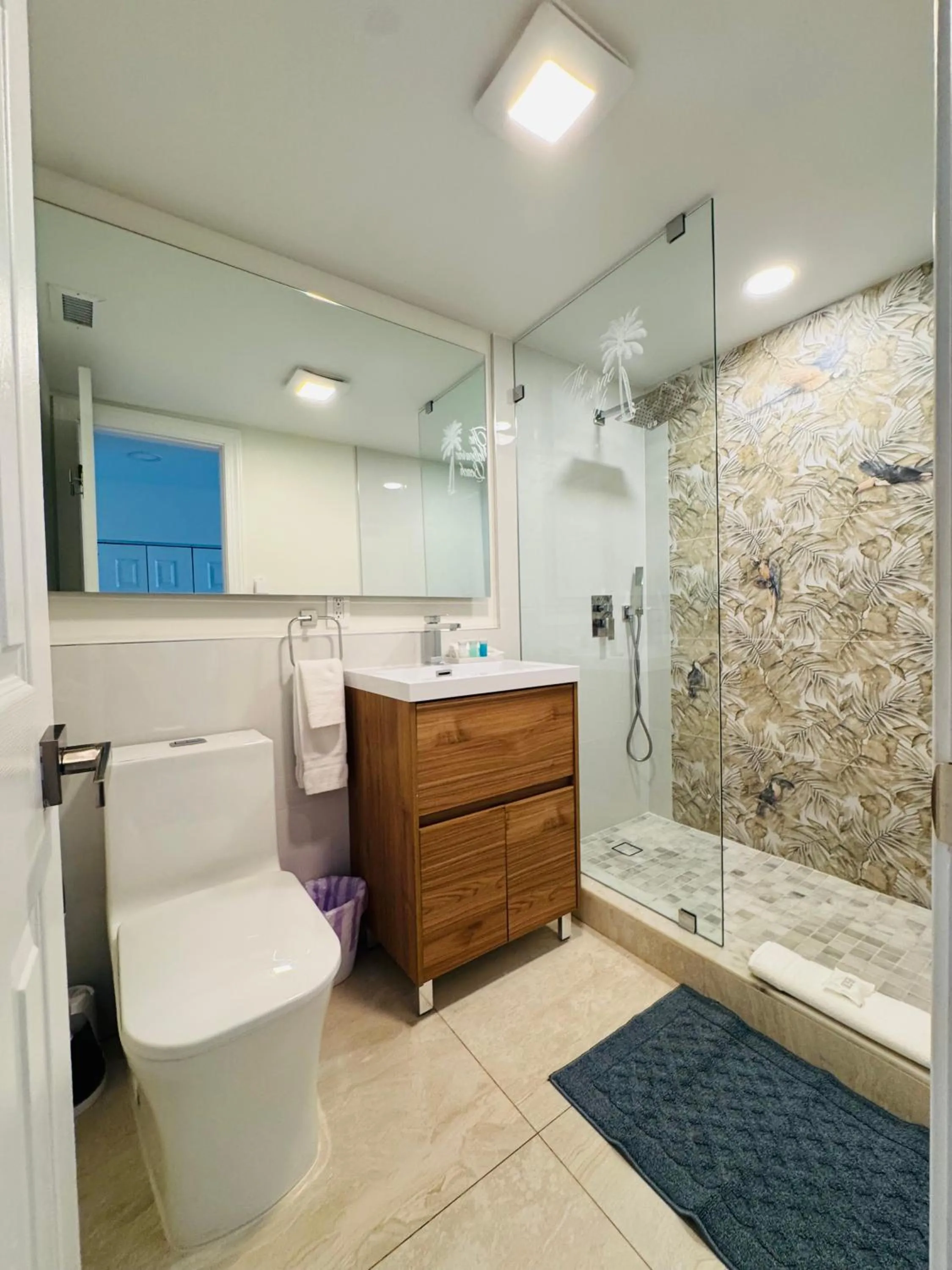 Bathroom in Melbourne Beach Resort & Surf Club