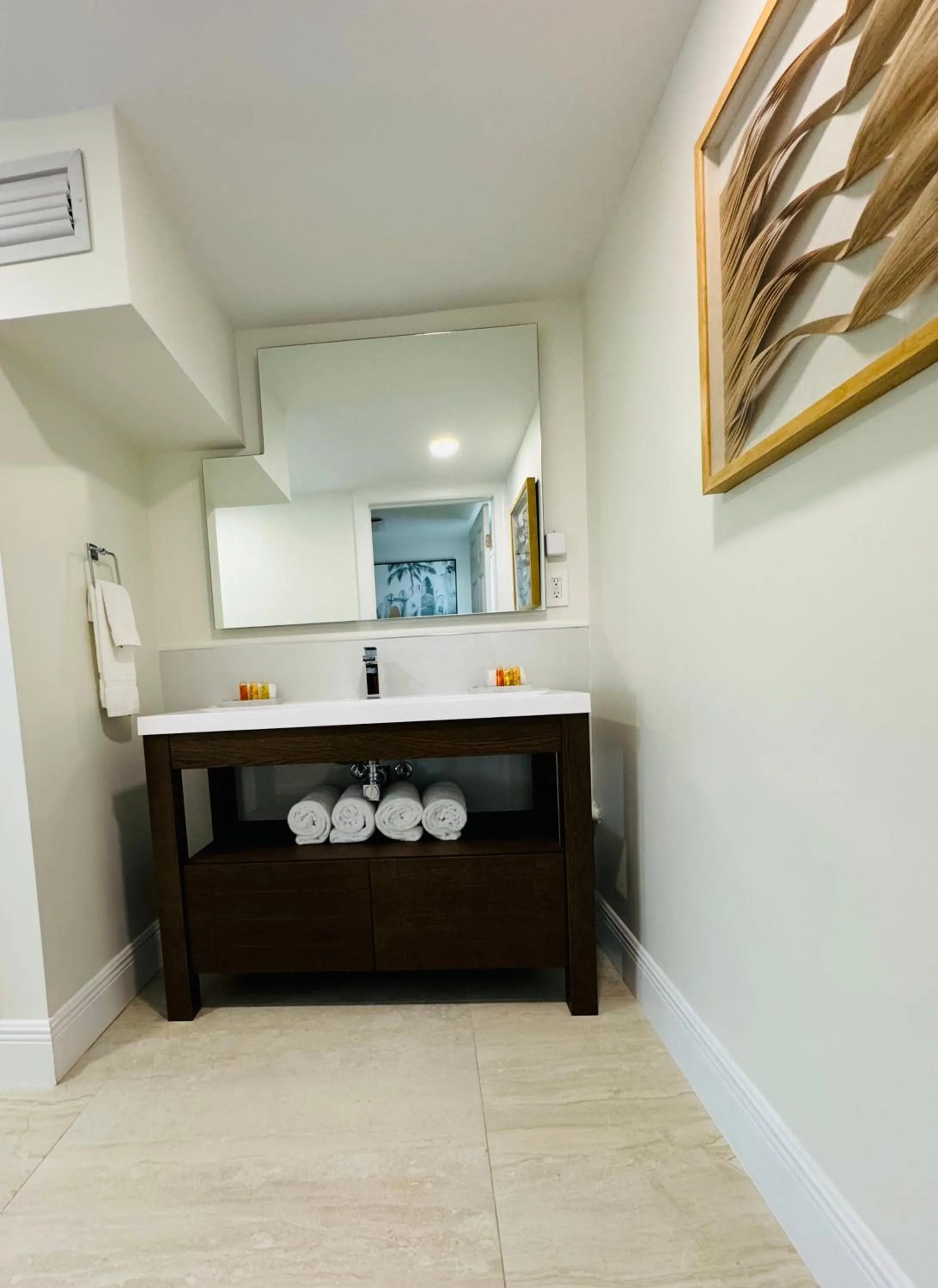 Bathroom in Melbourne Beach Resort & Surf Club