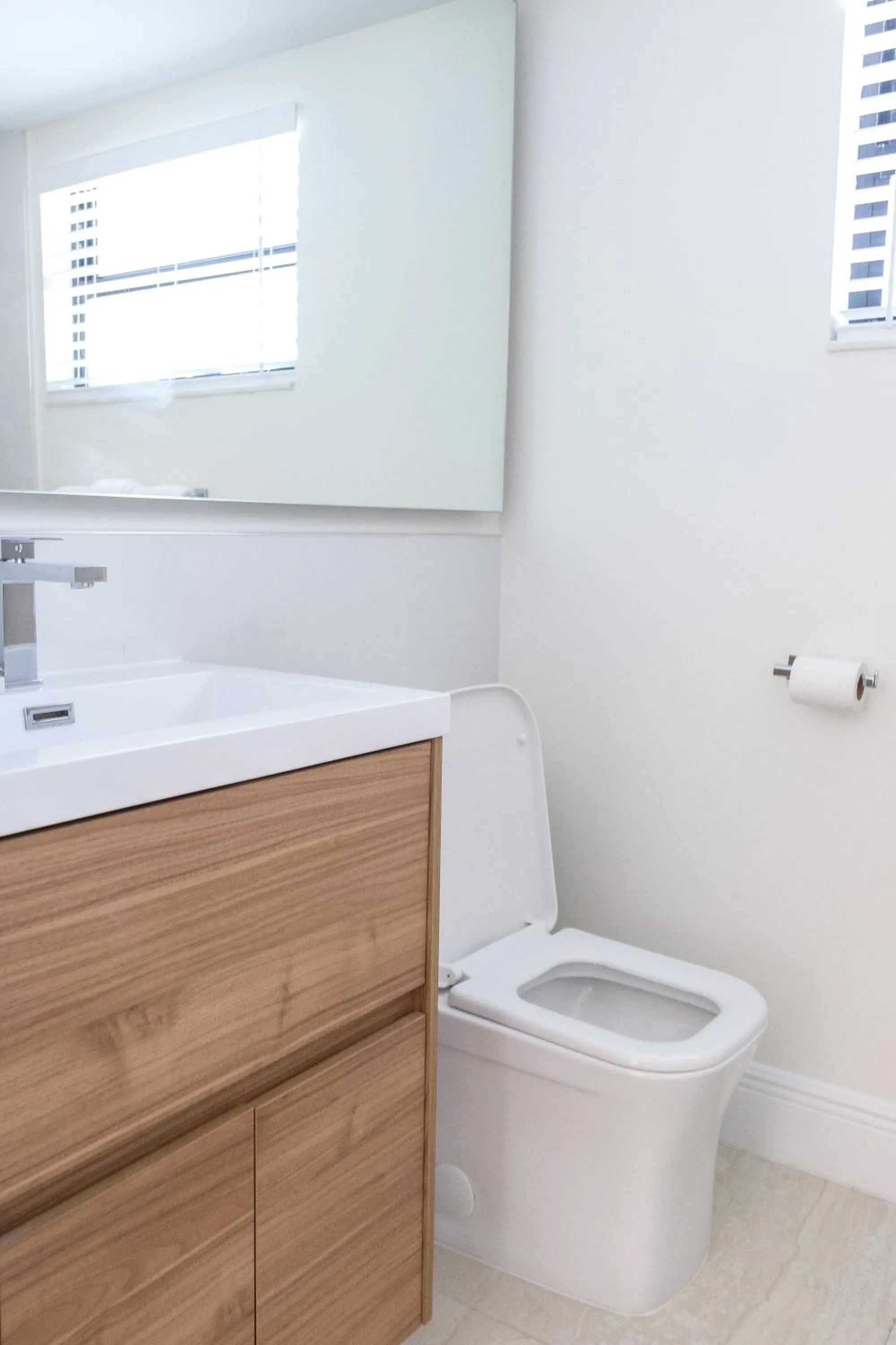 Bathroom in Melbourne Beach Resort & Surf Club